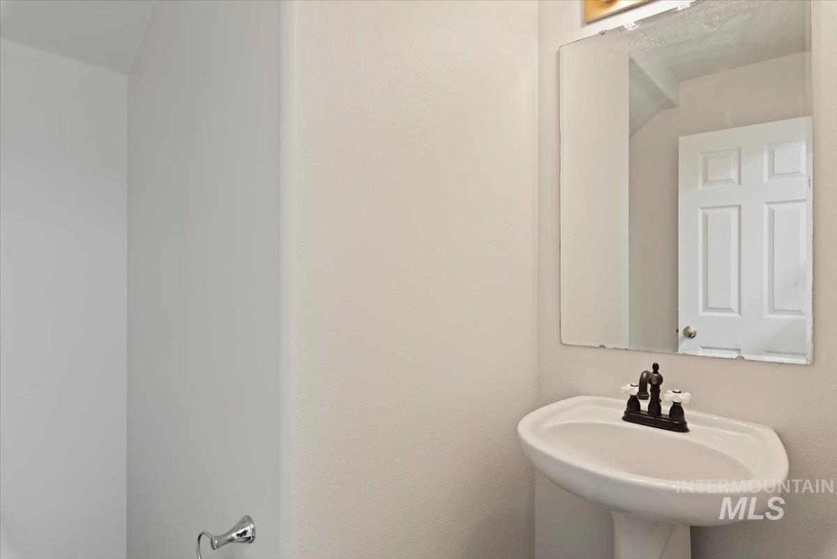 358 W Big Rack Street, Kuna, Idaho 83634, 3 Bedrooms, 2.5 Bathrooms, Residential For Sale, Price $399,900, 98970151