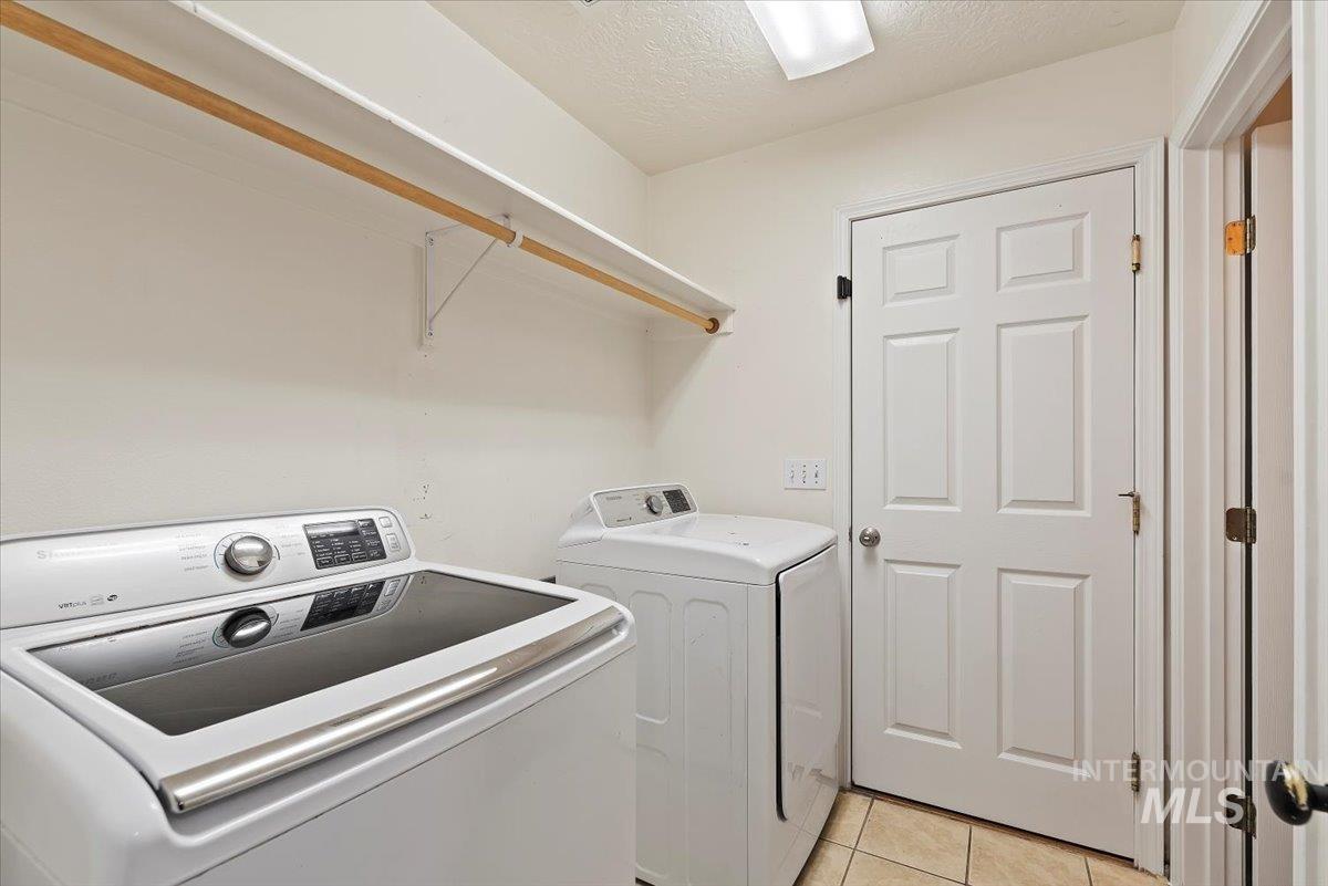 358 W Big Rack Street, Kuna, Idaho 83634, 3 Bedrooms, 2.5 Bathrooms, Residential For Sale, Price $399,900, 98970151