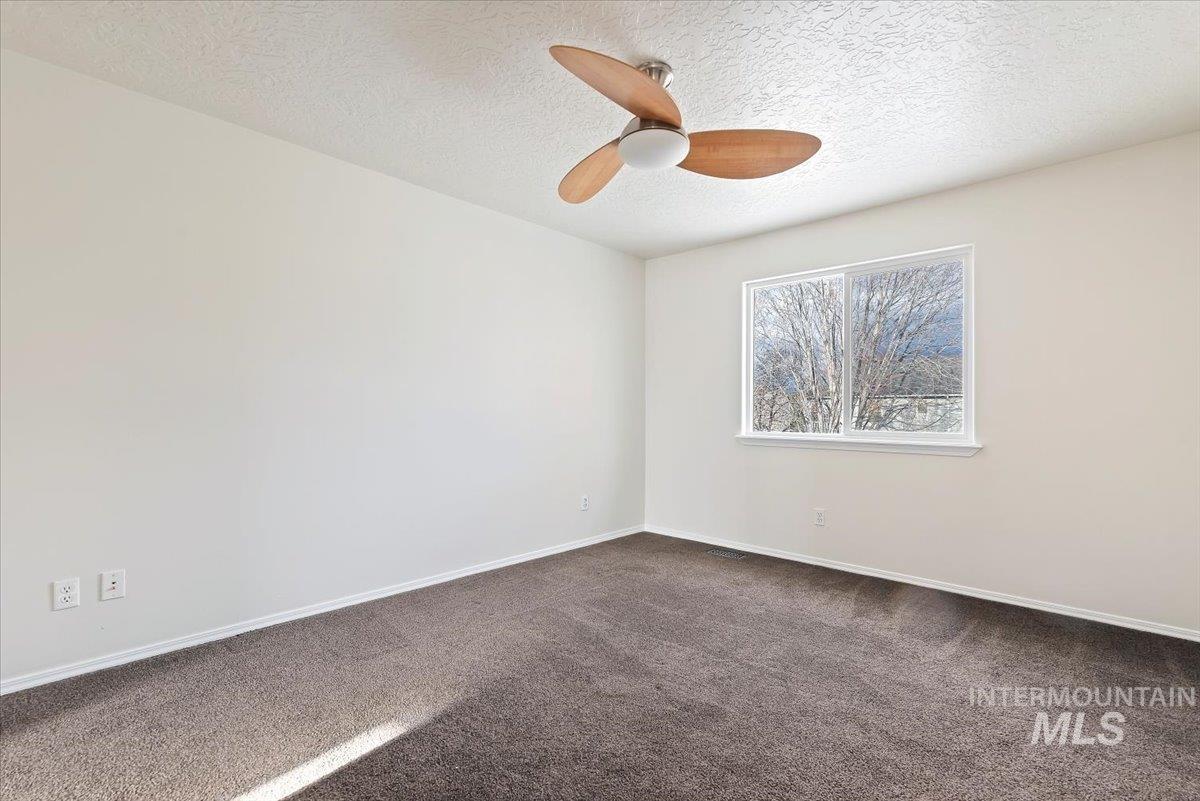 358 W Big Rack Street, Kuna, Idaho 83634, 3 Bedrooms, 2.5 Bathrooms, Residential For Sale, Price $399,900, 98970151