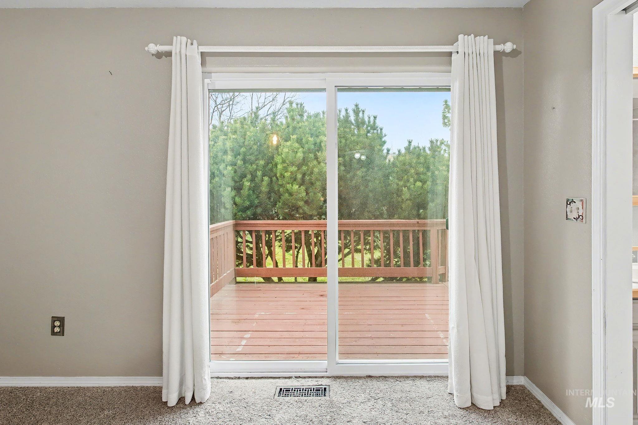 2242 Chukar Lane, Clarkston, Washington 99403, 3 Bedrooms, 2 Bathrooms, Residential For Sale, Price $409,900,MLS 98970152