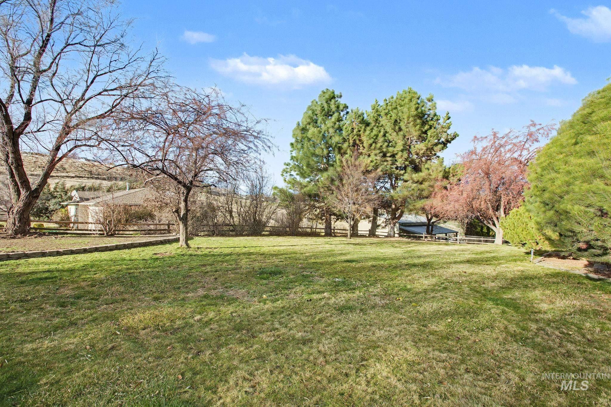 2242 Chukar Lane, Clarkston, Washington 99403, 3 Bedrooms, 2 Bathrooms, Residential For Sale, Price $399,000, 98970152