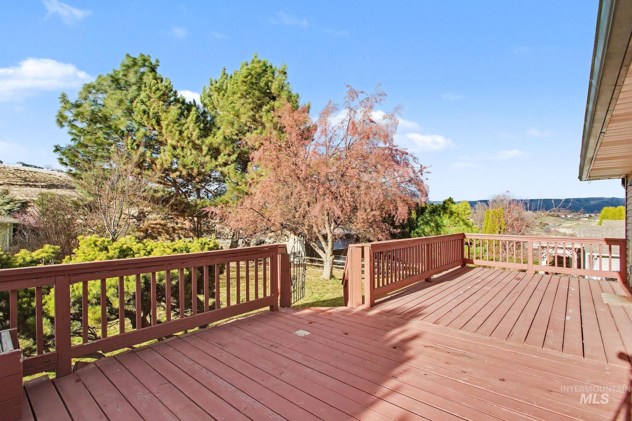 2242 Chukar Lane, Clarkston, Washington 99403, 3 Bedrooms, 2 Bathrooms, Residential For Sale, Price $399,000, 98970152