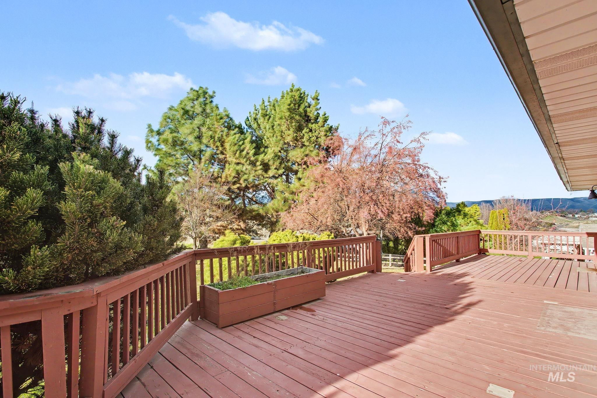 2242 Chukar Lane, Clarkston, Washington 99403, 3 Bedrooms, 2 Bathrooms, Residential For Sale, Price $399,000, 98970152