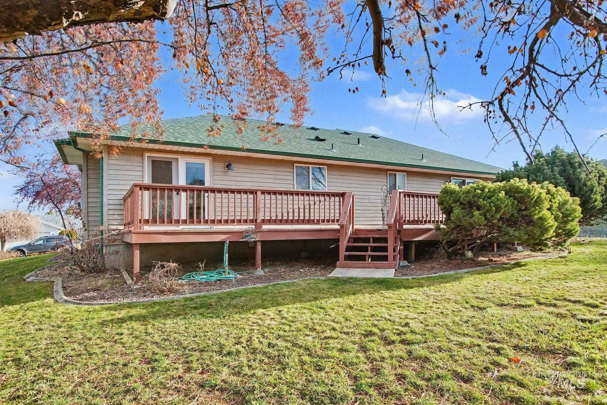 2242 Chukar Lane, Clarkston, Washington 99403, 3 Bedrooms, 2 Bathrooms, Residential For Sale, Price $409,900,MLS 98970152