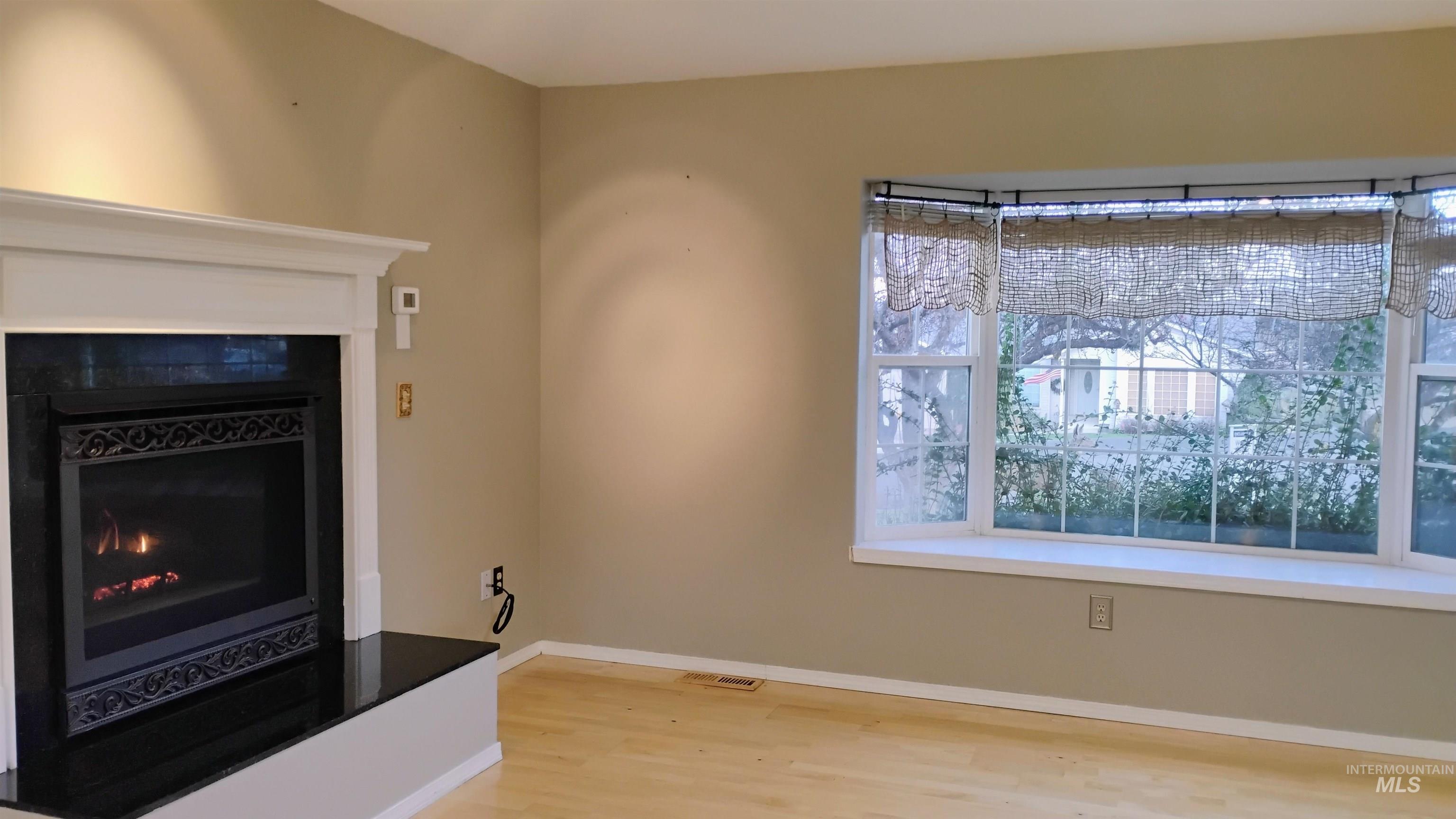2242 Chukar Lane, Clarkston, Washington 99403, 3 Bedrooms, 2 Bathrooms, Residential For Sale, Price $399,000, 98970152