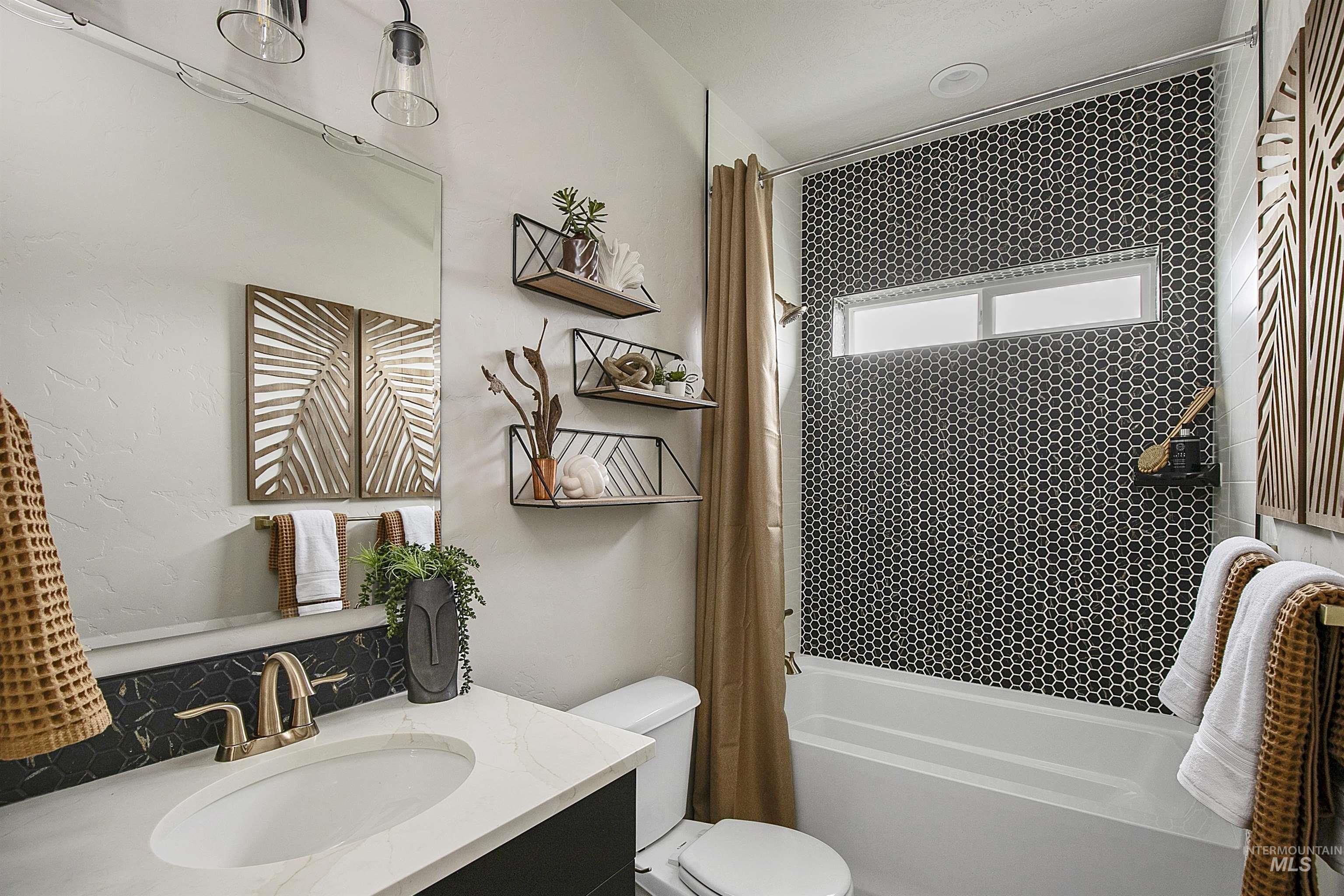 19360 Snowyside Way, Caldwell, Idaho 83605, 3 Bedrooms, 2 Bathrooms, Residential For Sale, Price $420,760, 98970157