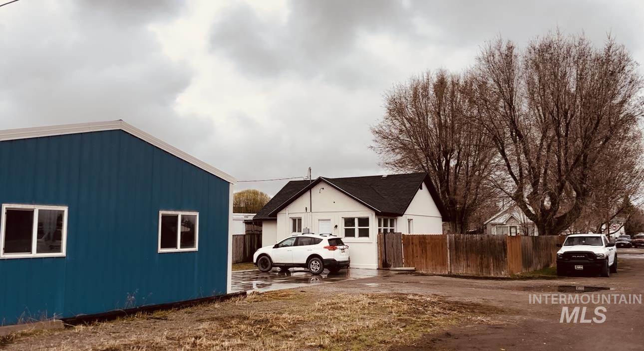 203 E Idaho Street, Paul, Idaho 83347, 2 Bedrooms, 1 Bathroom, Residential For Sale, Price $225,000, 98970159