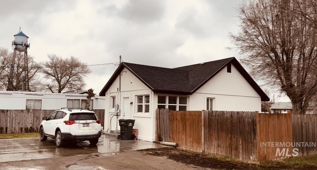 203 E Idaho Street, Paul, Idaho 83347, 2 Bedrooms, 1 Bathroom, Residential For Sale, Price $225,000, 98970159