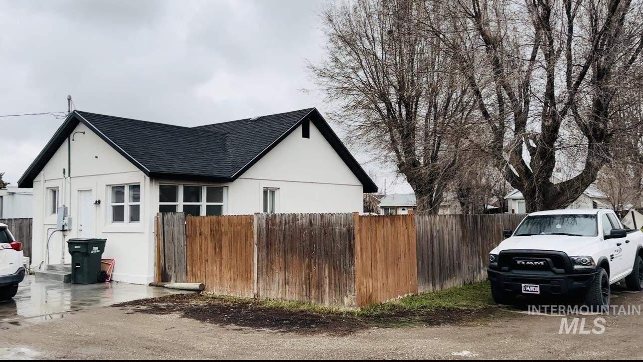 203 E Idaho Street, Paul, Idaho 83347, 2 Bedrooms, 1 Bathroom, Residential For Sale, Price $225,000, 98970159