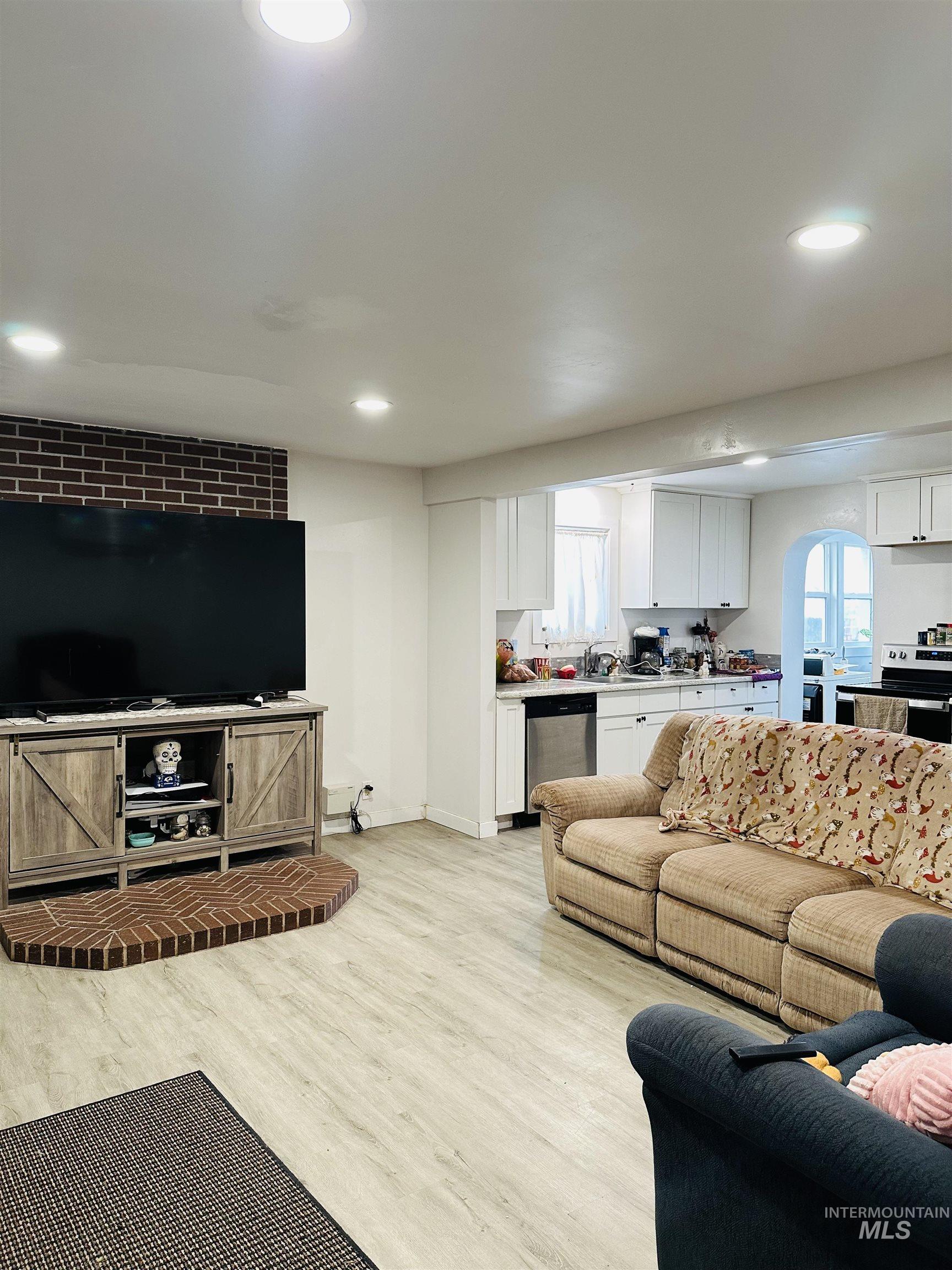 203 E Idaho Street, Paul, Idaho 83347, 2 Bedrooms, 1 Bathroom, Residential For Sale, Price $225,000, 98970159