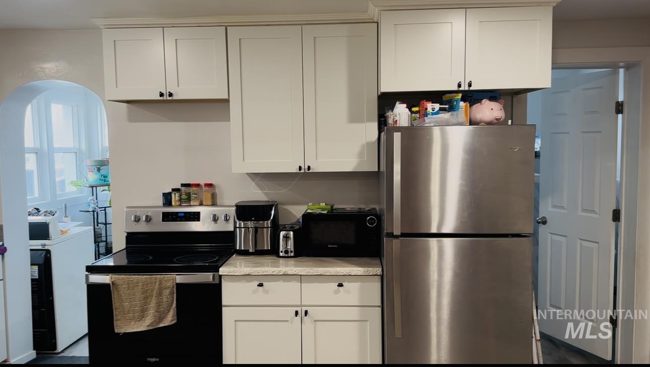 203 E Idaho Street, Paul, Idaho 83347, 2 Bedrooms, 1 Bathroom, Residential For Sale, Price $225,000, 98970159