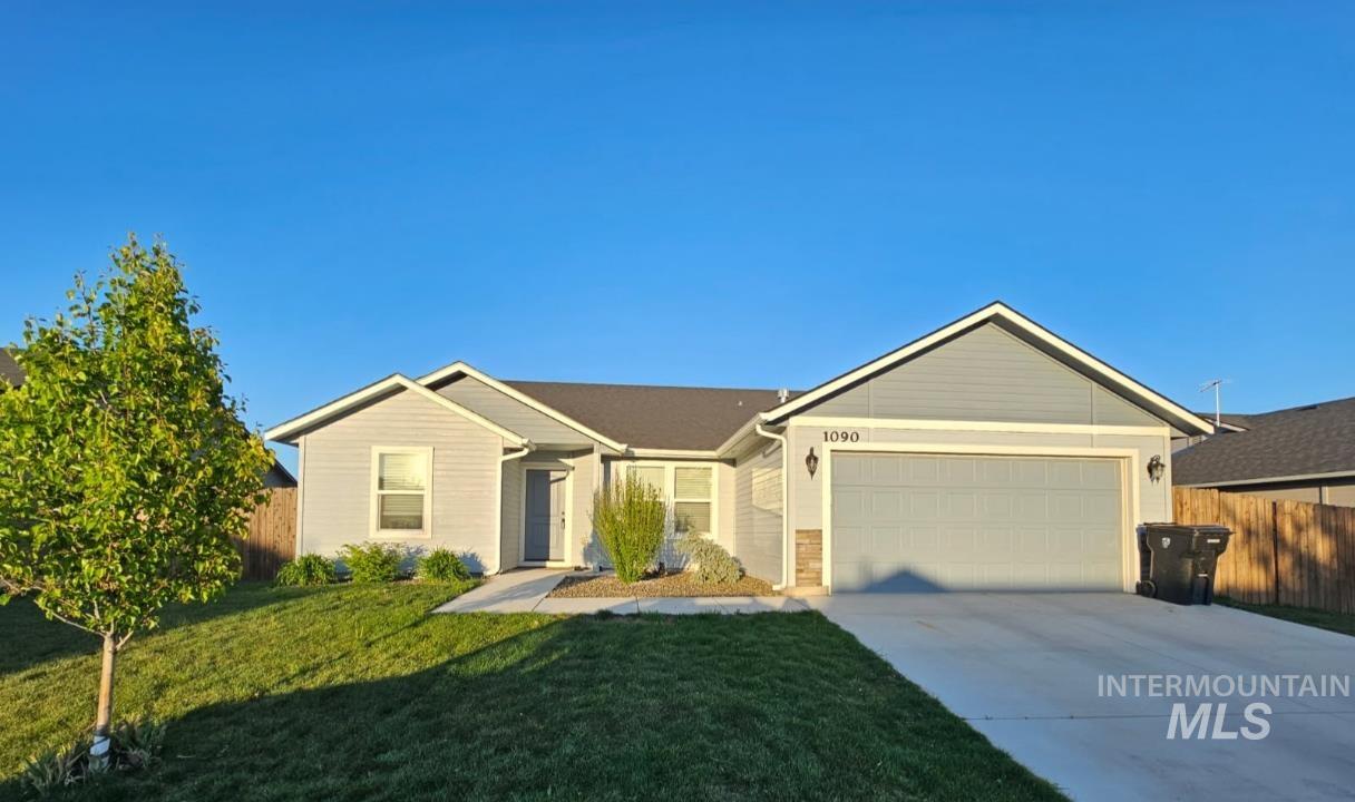 1090 W 10th Street, Weiser, Idaho 83672, 4 Bedrooms, 2 Bathrooms, Residential For Sale, Price $365,000,MLS 98970161