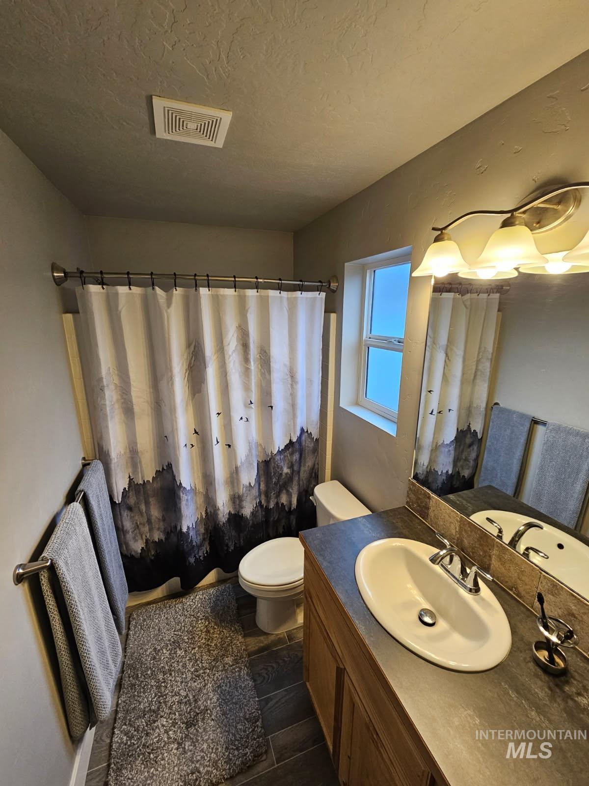 1090 W 10th Street, Weiser, Idaho 83672, 4 Bedrooms, 2 Bathrooms, Residential For Sale, Price $365,000,MLS 98970161