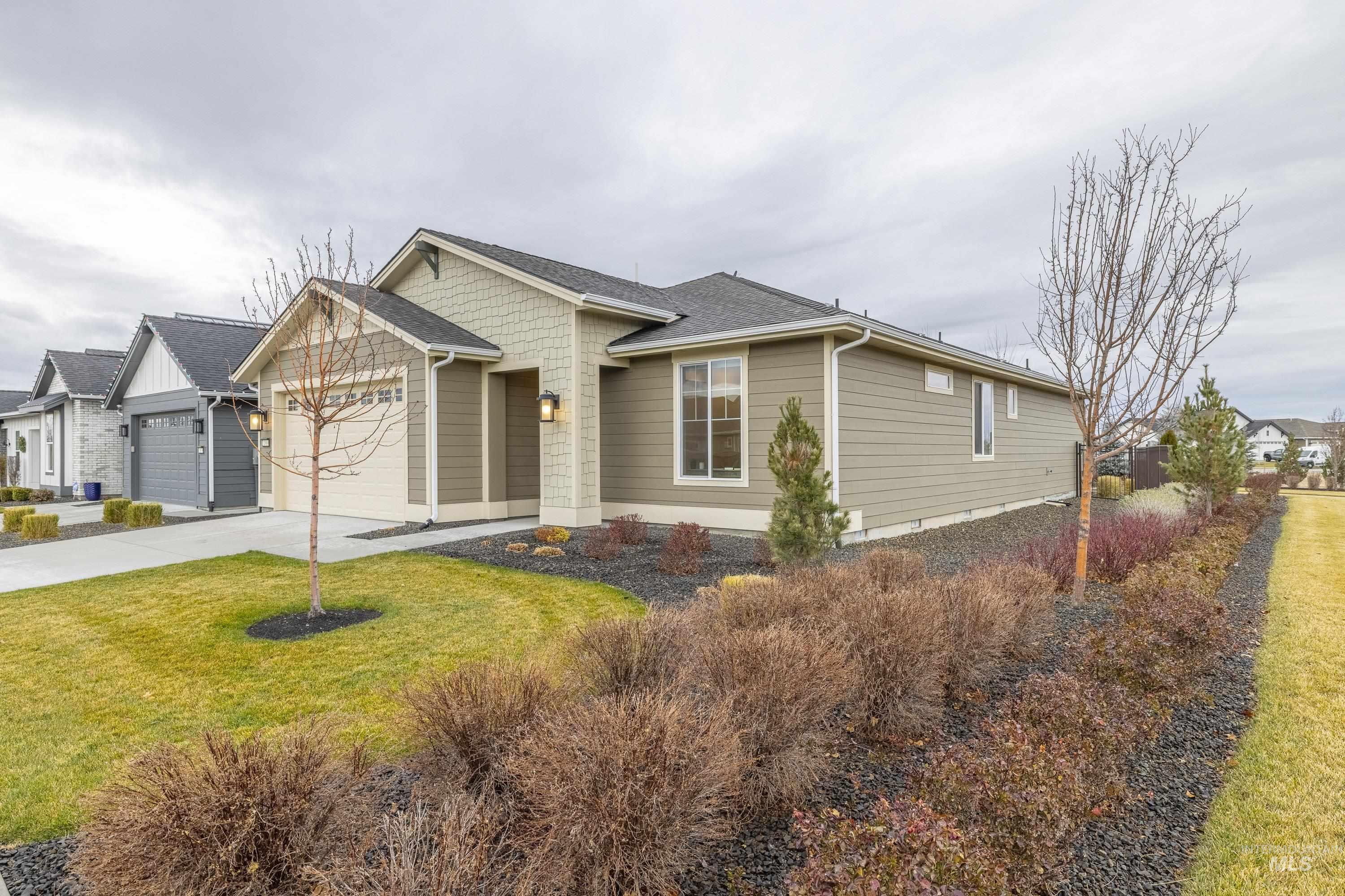 11860 W Wellness Ln, Kuna, Idaho 83634, 2 Bedrooms, 2 Bathrooms, Residential For Sale, Price $525,000, 98970164