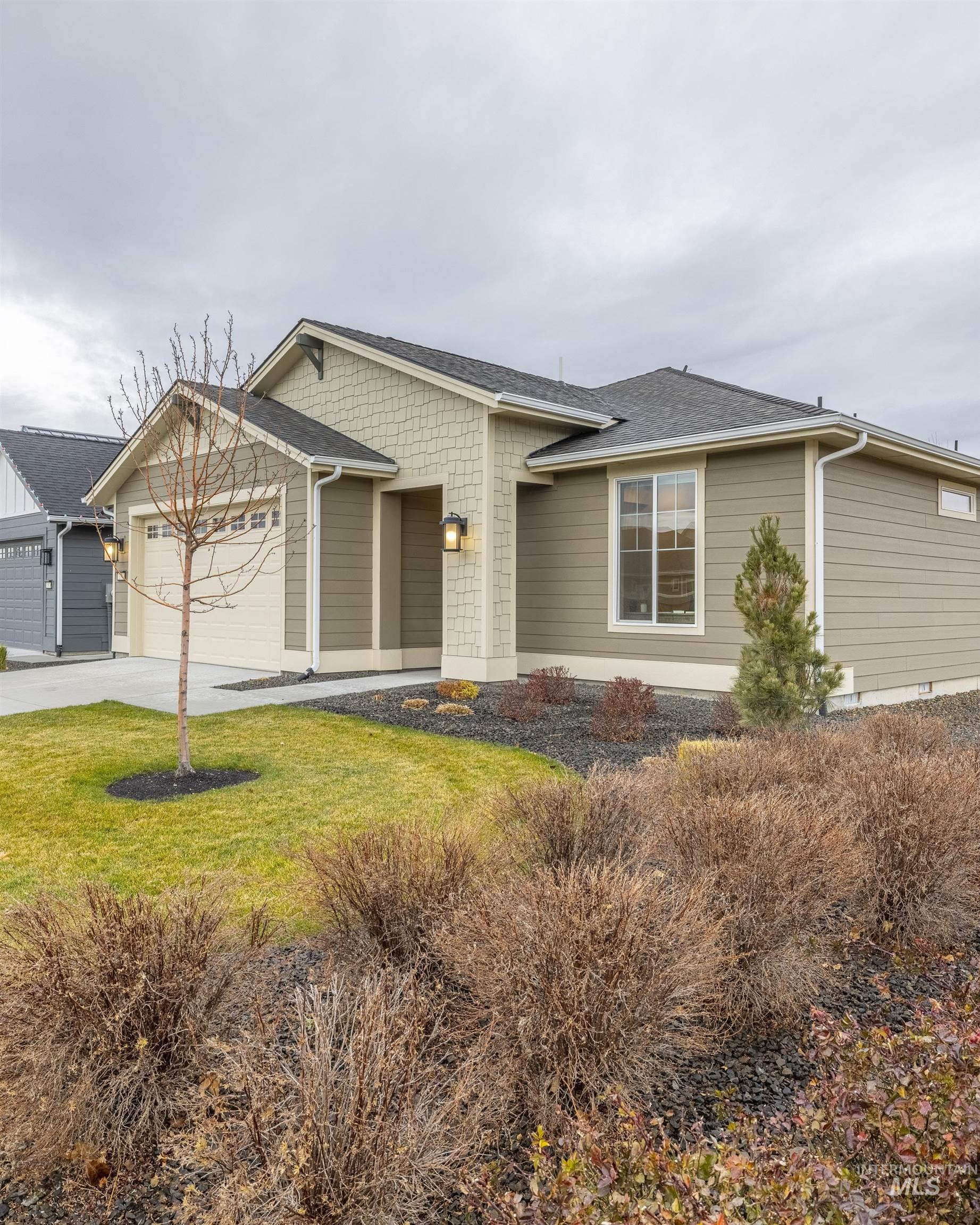 11860 W Wellness Ln, Kuna, Idaho 83634, 2 Bedrooms, 2 Bathrooms, Residential For Sale, Price $525,000, 98970164