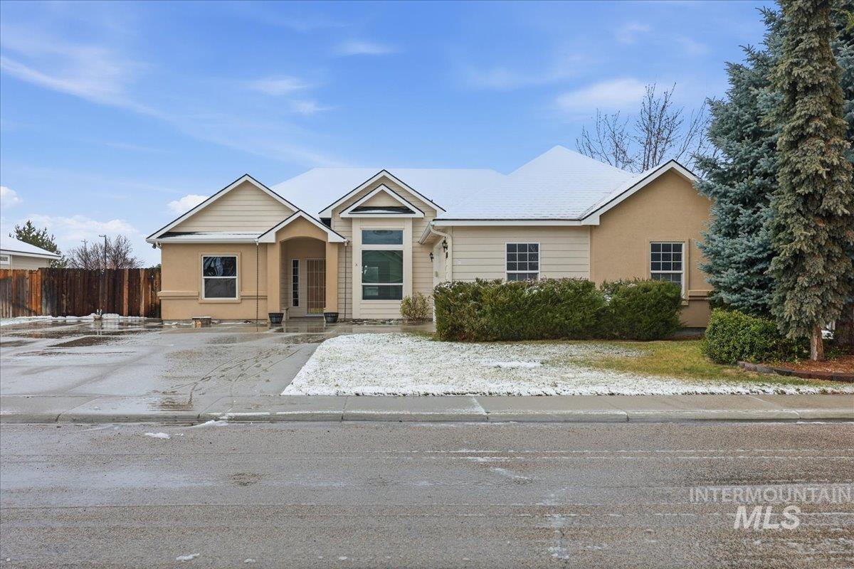 1802 W Roberts Ave, Nampa, Idaho 83651, 3 Bedrooms, 2 Bathrooms, Residential For Sale, Price $325,000, 98970168