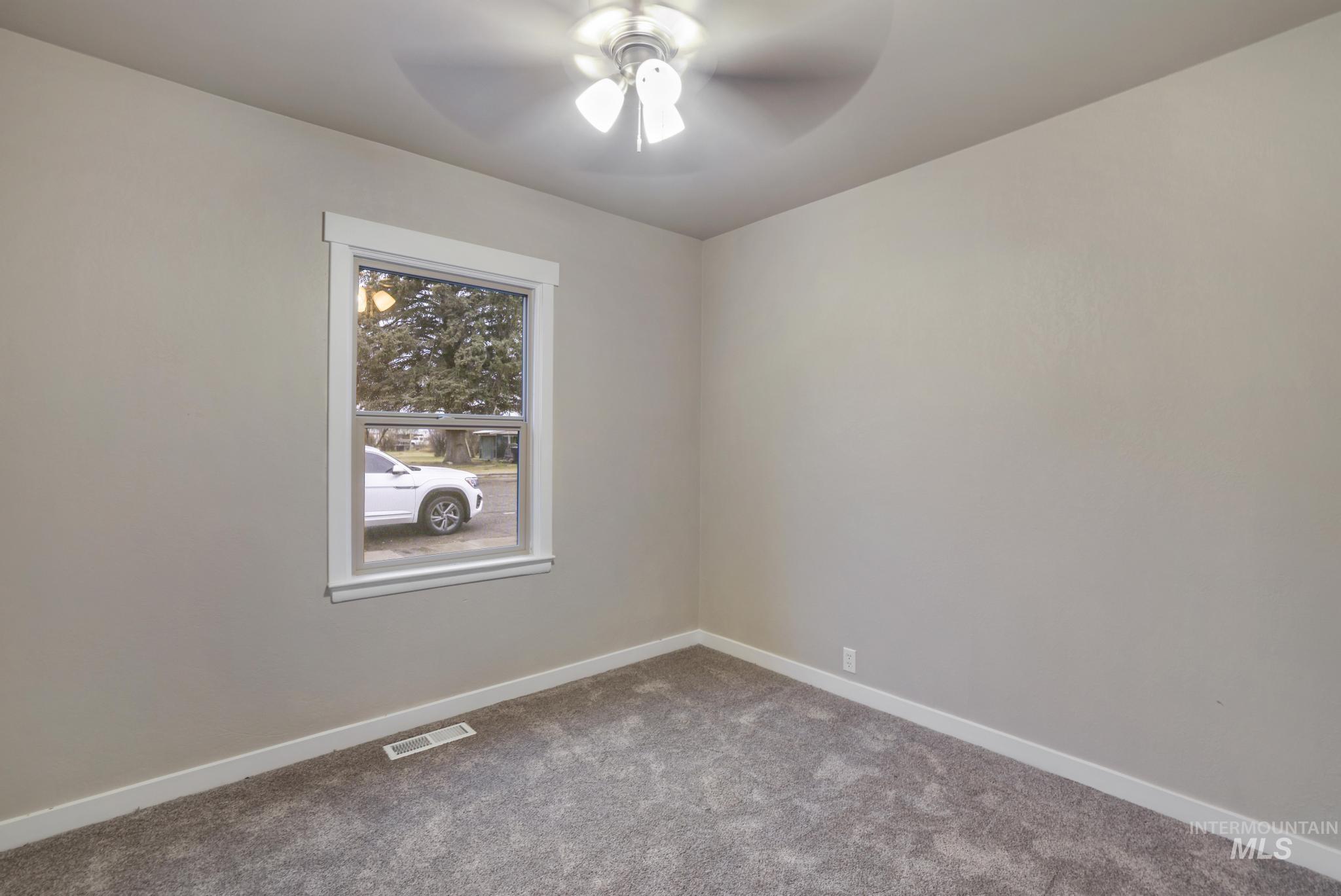 1016 10th Street, Rupert, Idaho 83350, 3 Bedrooms, 2 Bathrooms, Residential For Sale, Price $319,000, 98970171