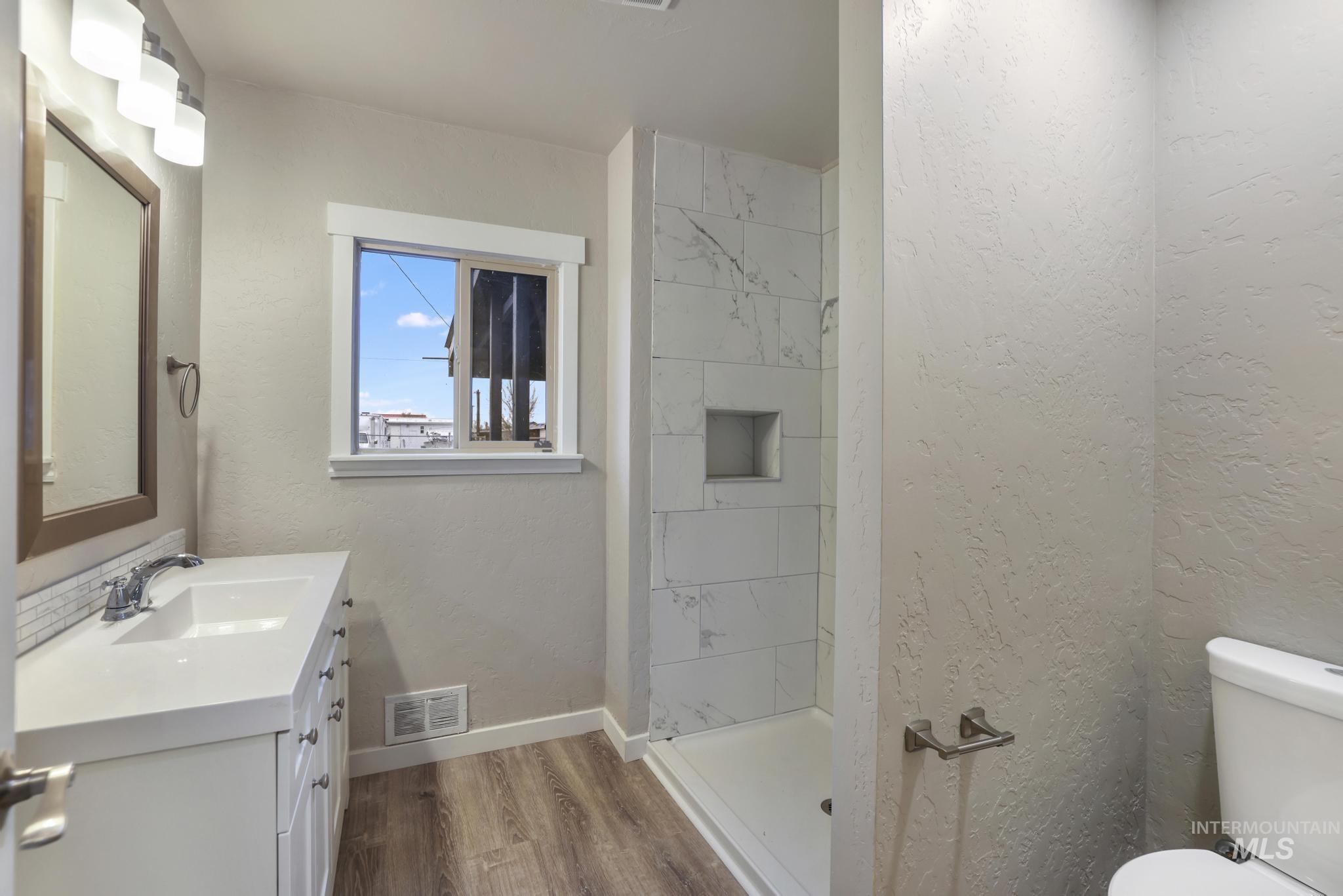 1016 10th Street, Rupert, Idaho 83350, 3 Bedrooms, 2 Bathrooms, Residential For Sale, Price $319,000, 98970171