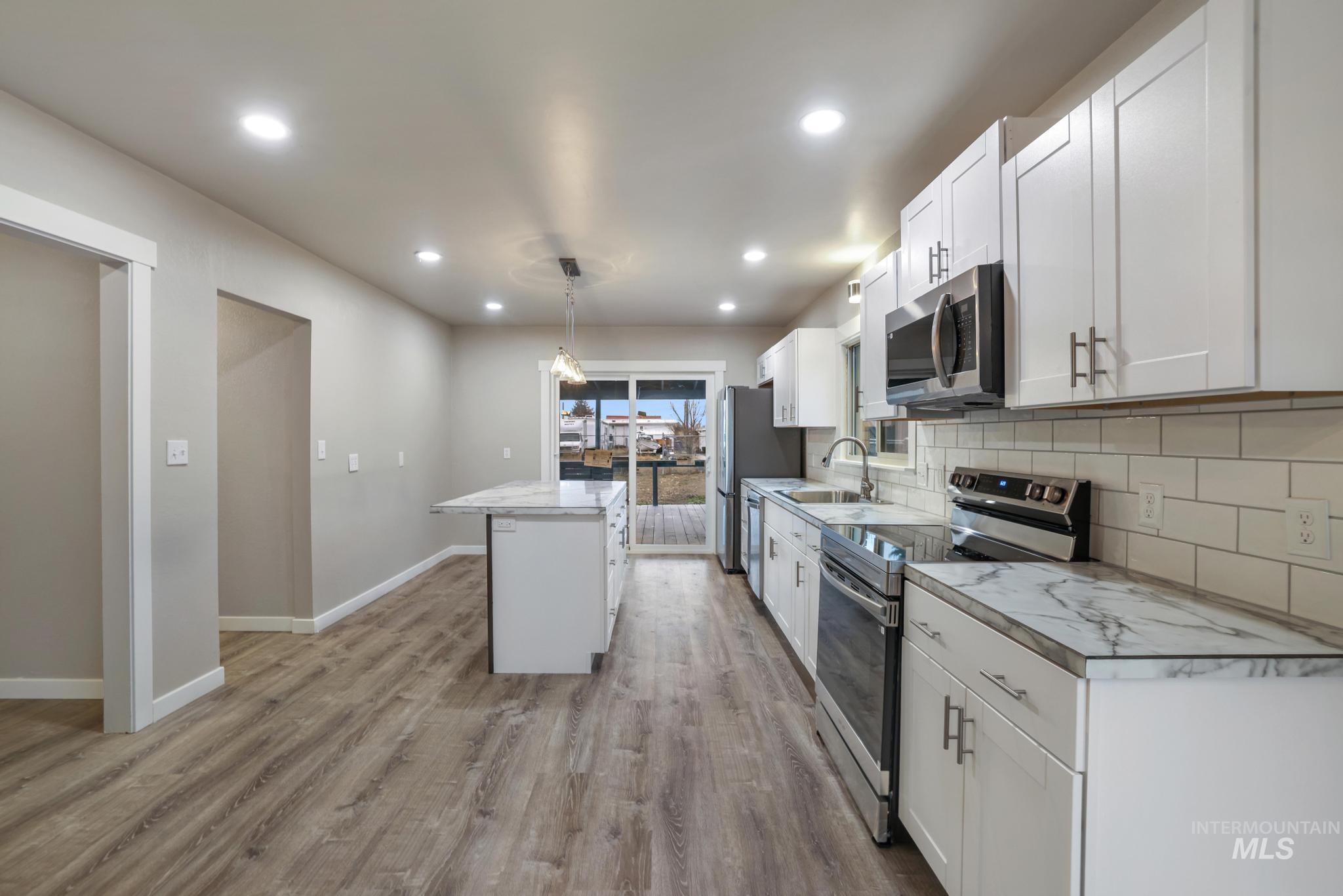 1016 10th Street, Rupert, Idaho 83350, 3 Bedrooms, 2 Bathrooms, Residential For Sale, Price $319,000, 98970171