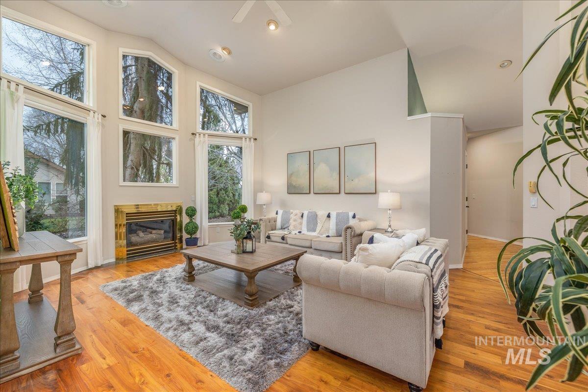 6160 N Fountain Ln, Garden City, Idaho 83714, 3 Bedrooms, 2 Bathrooms, Residential For Sale, Price $600,000, 98970176