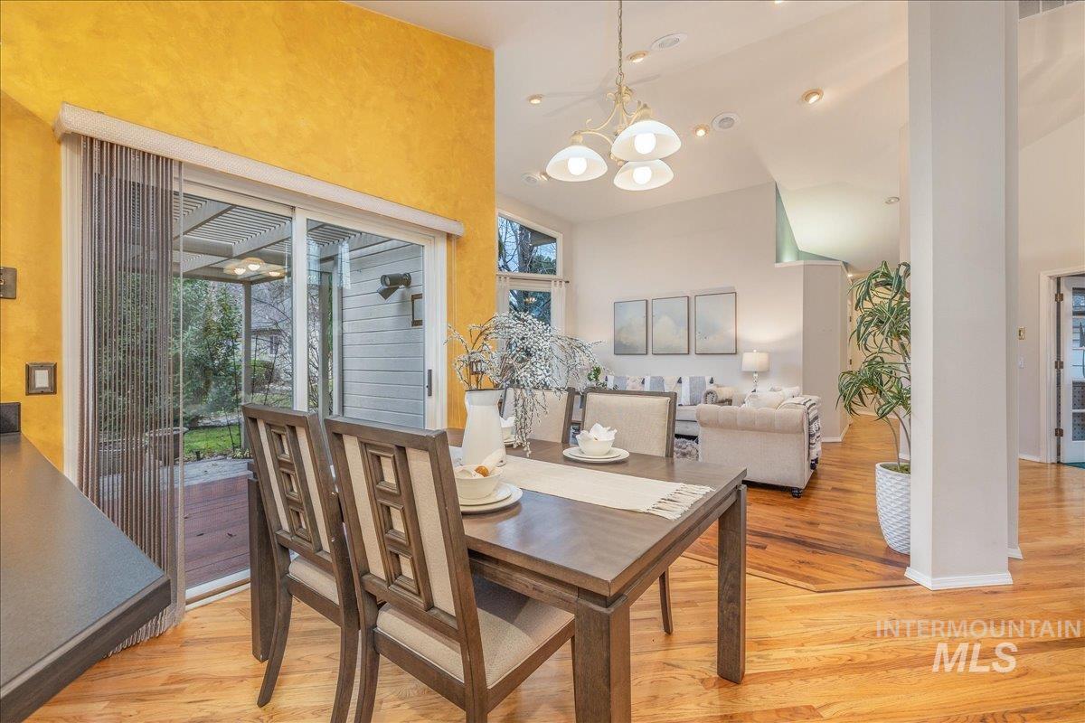 6160 N Fountain Ln, Garden City, Idaho 83714, 3 Bedrooms, 2 Bathrooms, Residential For Sale, Price $600,000, 98970176