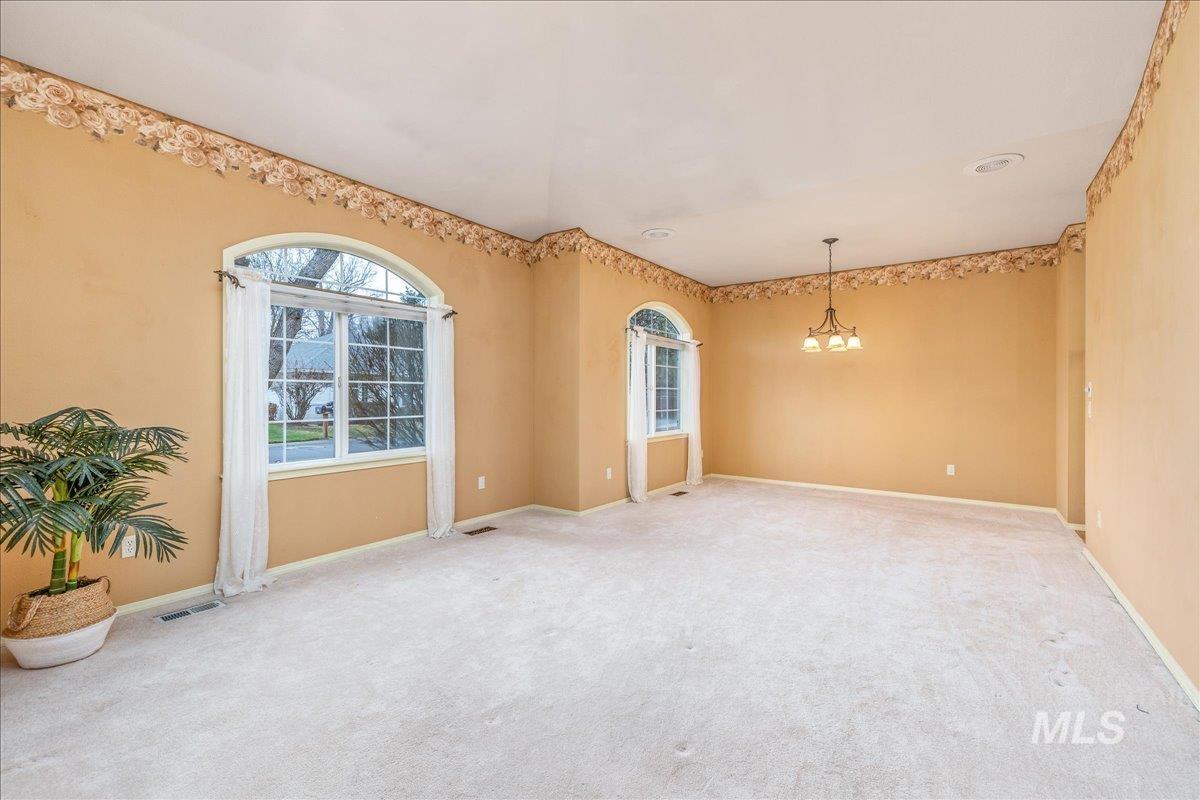 6160 N Fountain Ln, Garden City, Idaho 83714, 3 Bedrooms, 2 Bathrooms, Residential For Sale, Price $600,000, 98970176