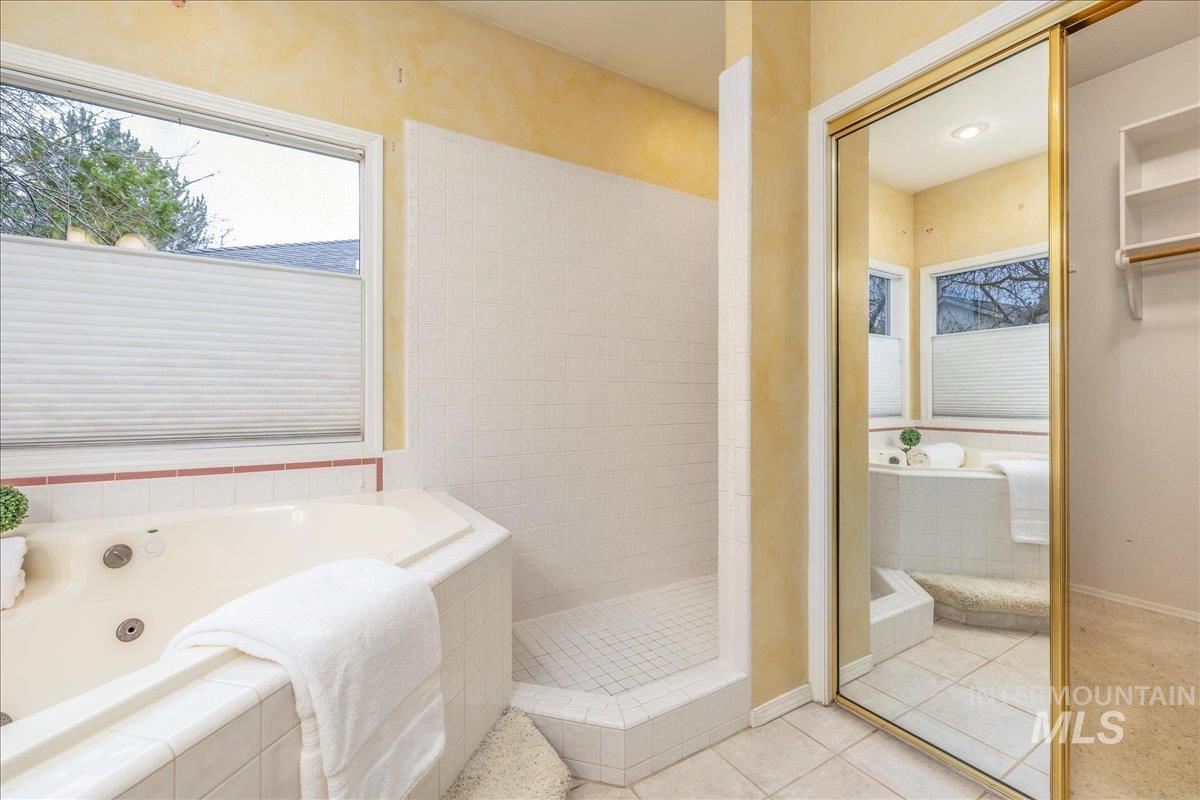 6160 N Fountain Ln, Garden City, Idaho 83714, 3 Bedrooms, 2 Bathrooms, Residential For Sale, Price $600,000, 98970176