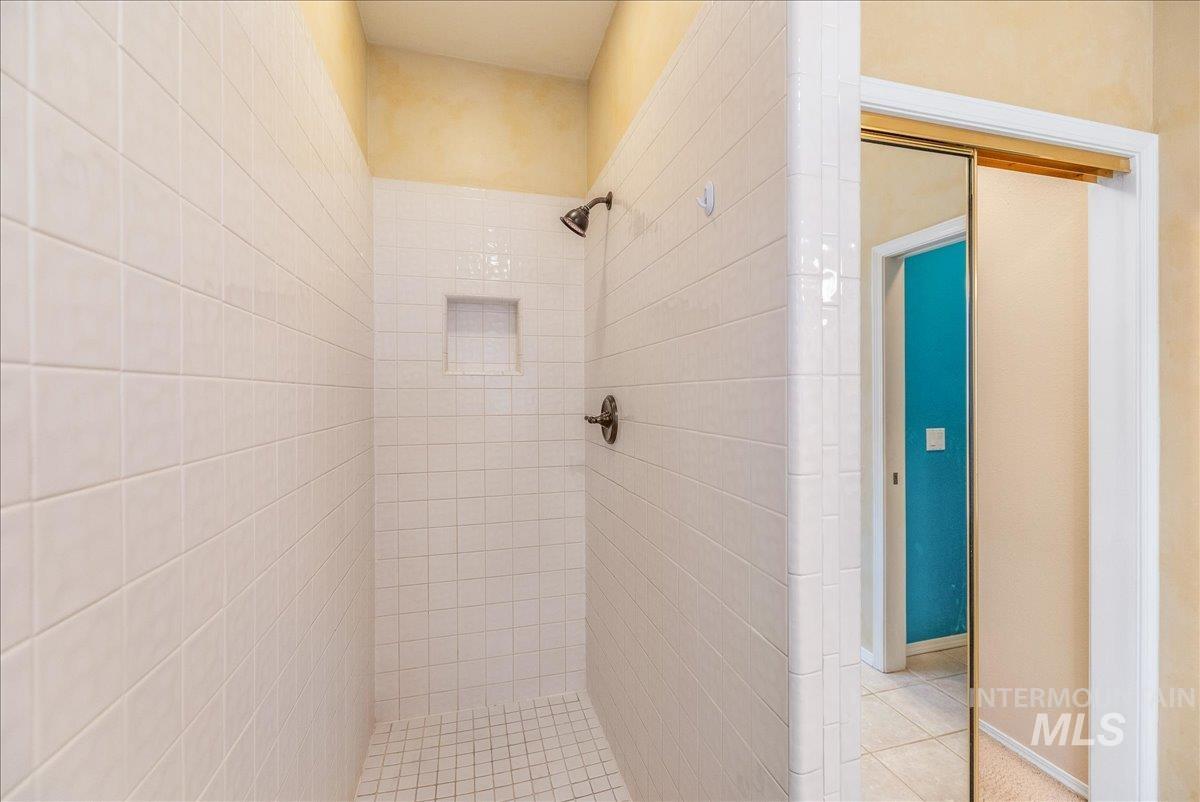 6160 N Fountain Ln, Garden City, Idaho 83714, 3 Bedrooms, 2 Bathrooms, Residential For Sale, Price $600,000, 98970176