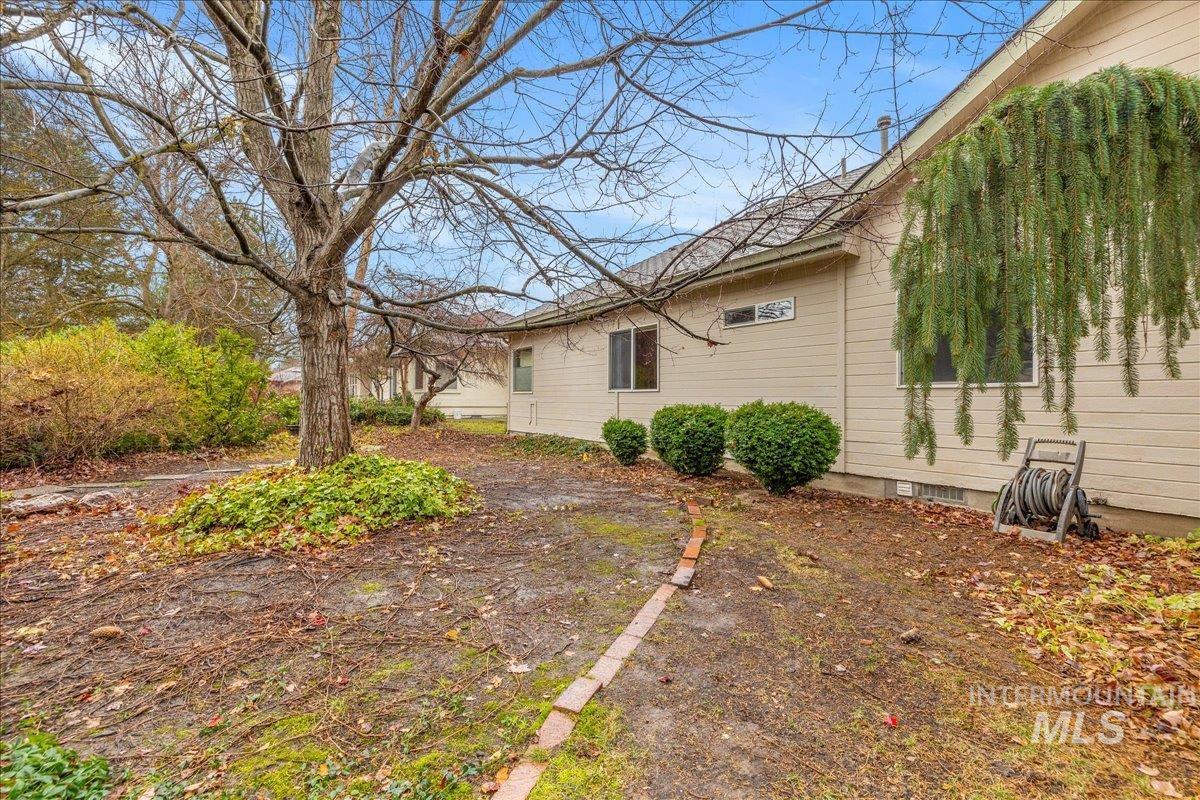 6160 N Fountain Ln, Garden City, Idaho 83714, 3 Bedrooms, 2 Bathrooms, Residential For Sale, Price $600,000, 98970176