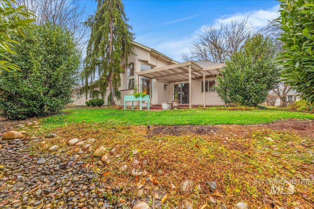 6160 N Fountain Ln, Garden City, Idaho 83714, 3 Bedrooms, 2 Bathrooms, Residential For Sale, Price $600,000, 98970176