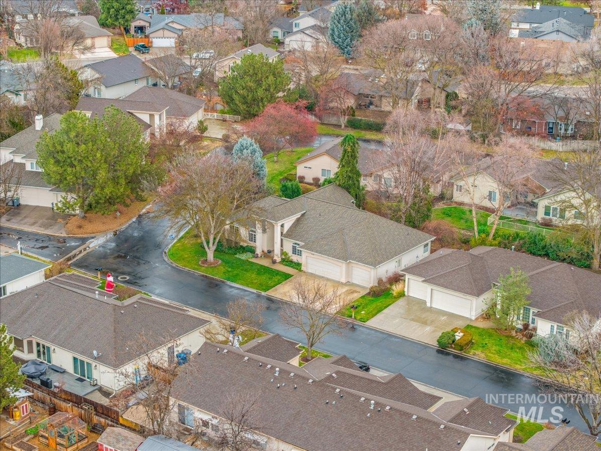 6160 N Fountain Ln, Garden City, Idaho 83714, 3 Bedrooms, 2 Bathrooms, Residential For Sale, Price $600,000, 98970176