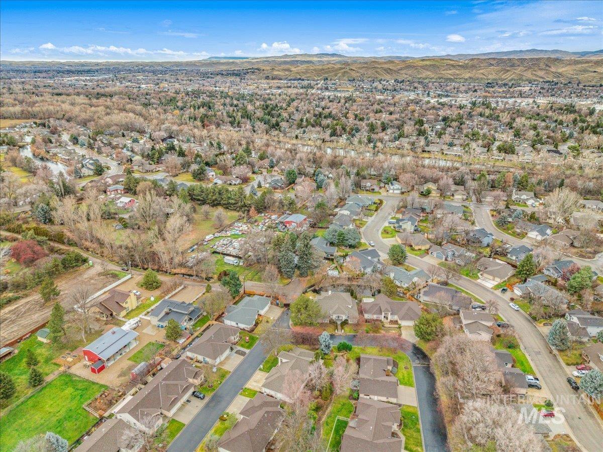 6160 N Fountain Ln, Garden City, Idaho 83714, 3 Bedrooms, 2 Bathrooms, Residential For Sale, Price $600,000, 98970176