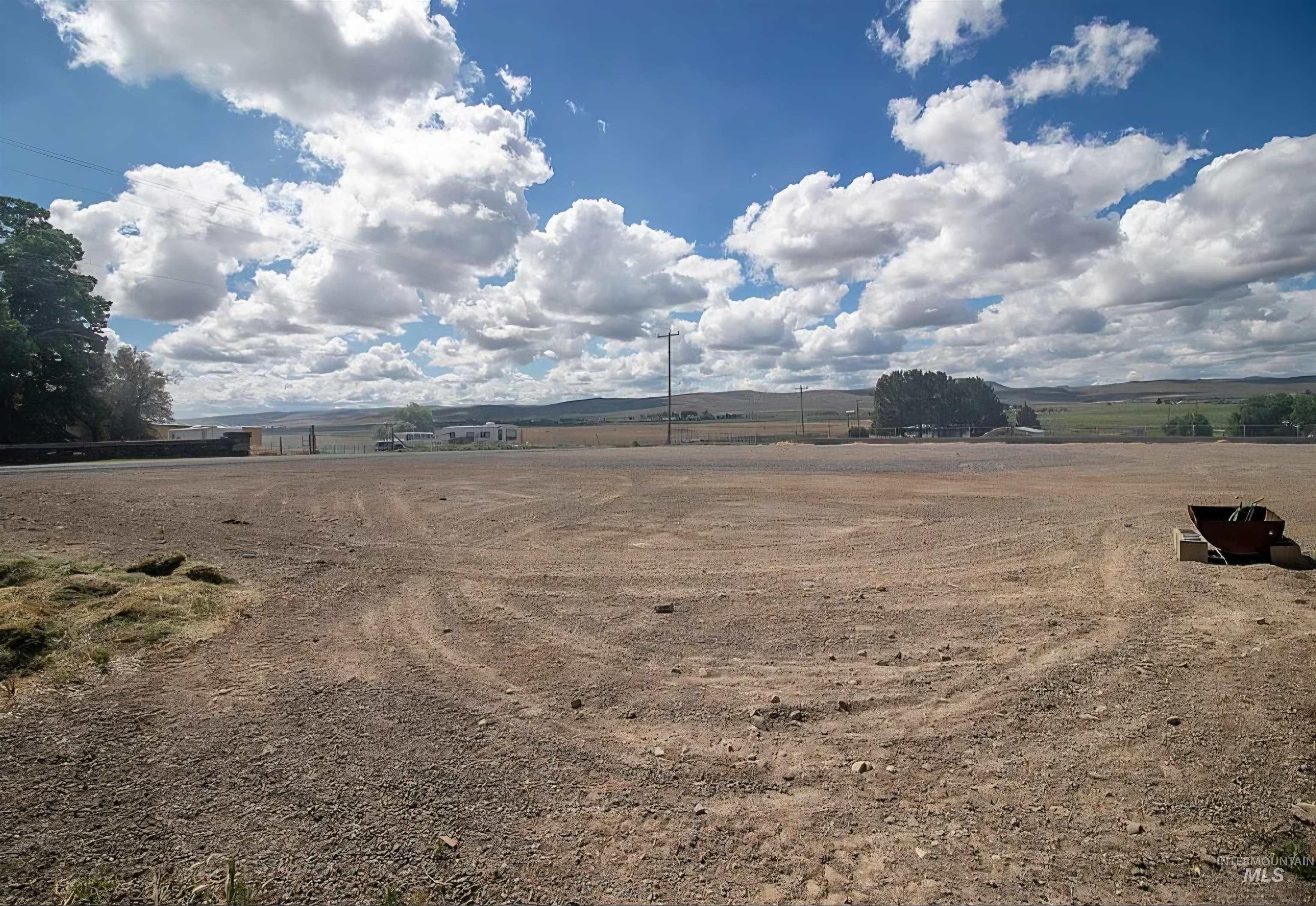 View of yard with a view of countryside
