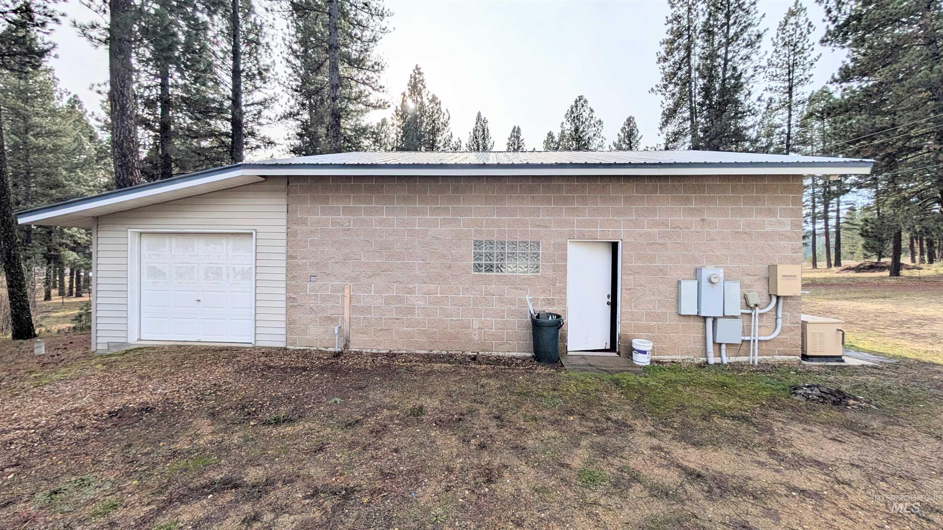 22 Hack Ln, Idaho City, Idaho 83631, 4 Bedrooms, 2 Bathrooms, Residential For Sale, Price $199,000, 98970188