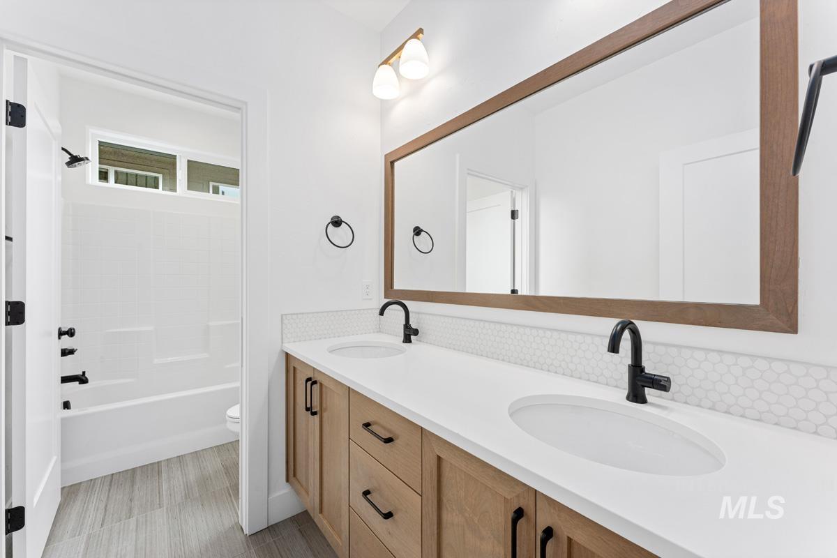 13320 N Spring Creek Way, Boise, Idaho 83714, 3 Bedrooms, 2.5 Bathrooms, Residential For Sale, Price $899,990, 98970194