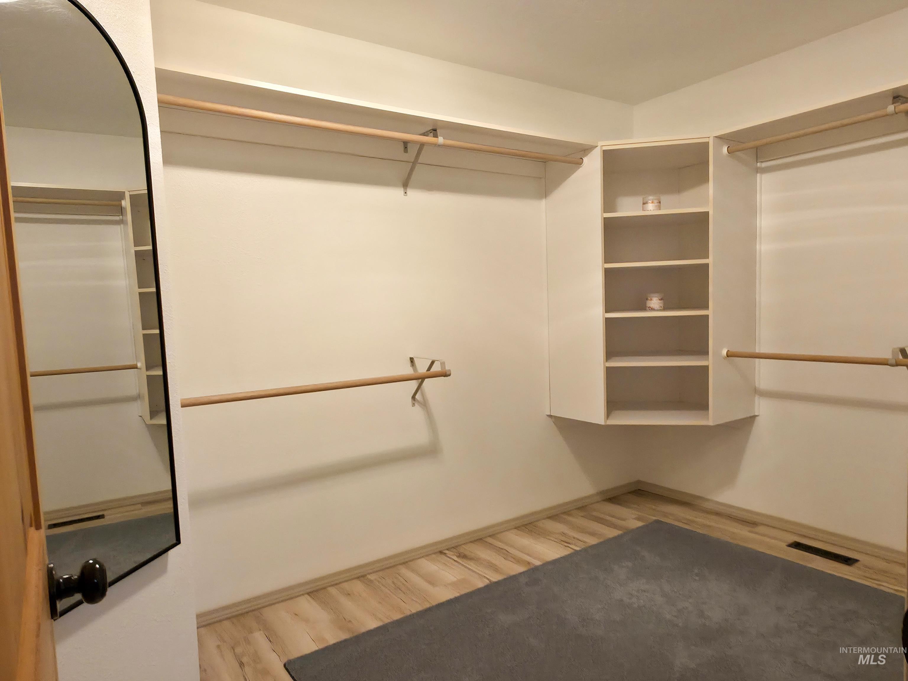 10142 Airpark Loop Rd, Melba, Idaho 83641, 3 Bedrooms, 2 Bathrooms, Residential For Sale, Price $1,200,000, 98970197