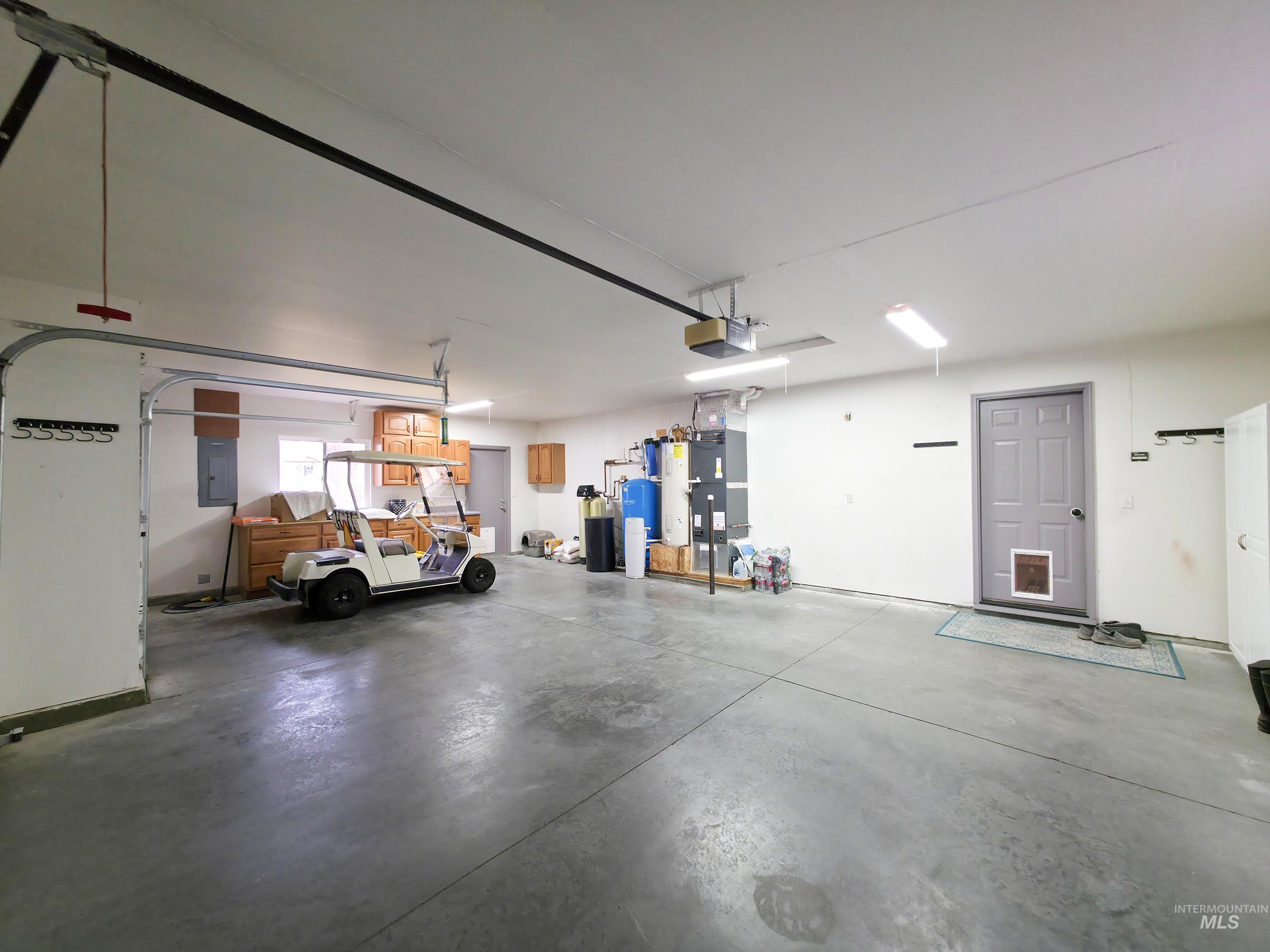 10142 Airpark Loop Rd, Melba, Idaho 83641, 3 Bedrooms, 2 Bathrooms, Residential For Sale, Price $1,200,000, 98970197