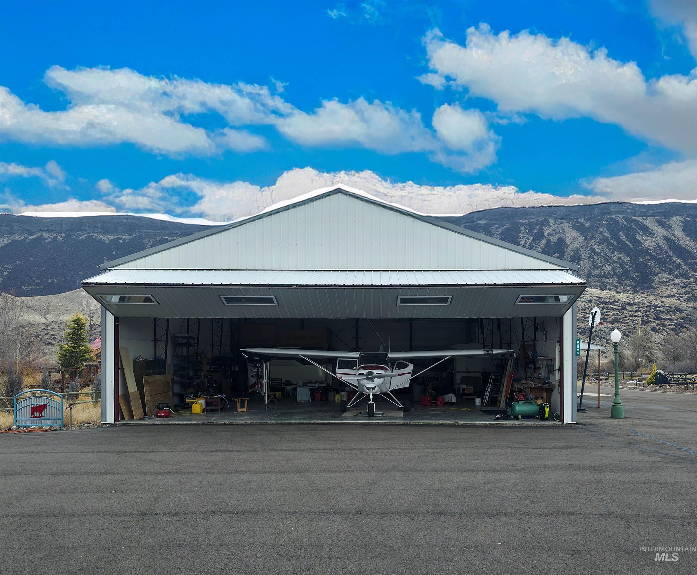 10142 Airpark Loop Rd, Melba, Idaho 83641, 3 Bedrooms, 2 Bathrooms, Residential For Sale, Price $1,200,000, 98970197