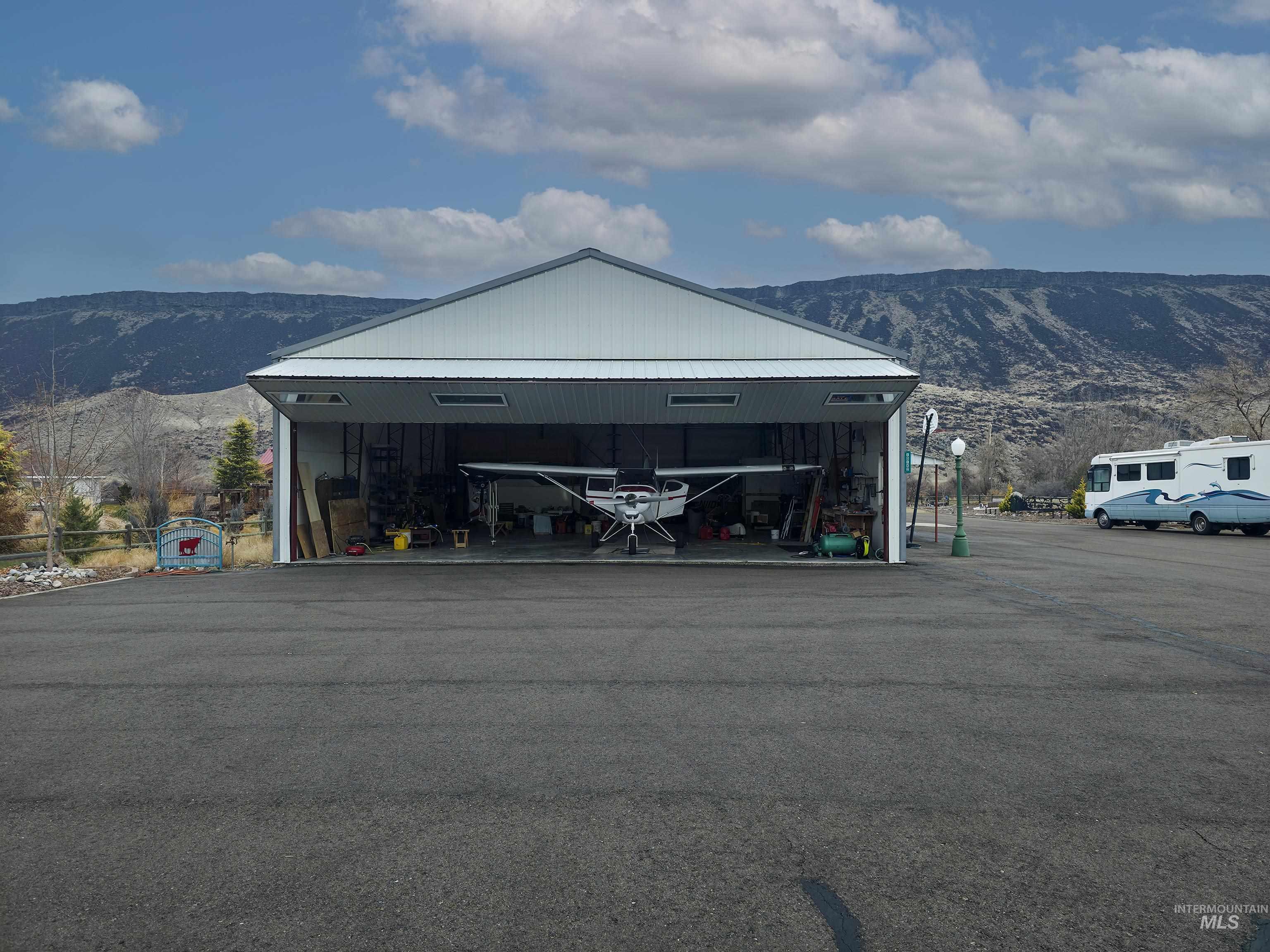 10142 Airpark Loop Rd, Melba, Idaho 83641, 3 Bedrooms, 2 Bathrooms, Residential For Sale, Price $1,200,000, 98970197