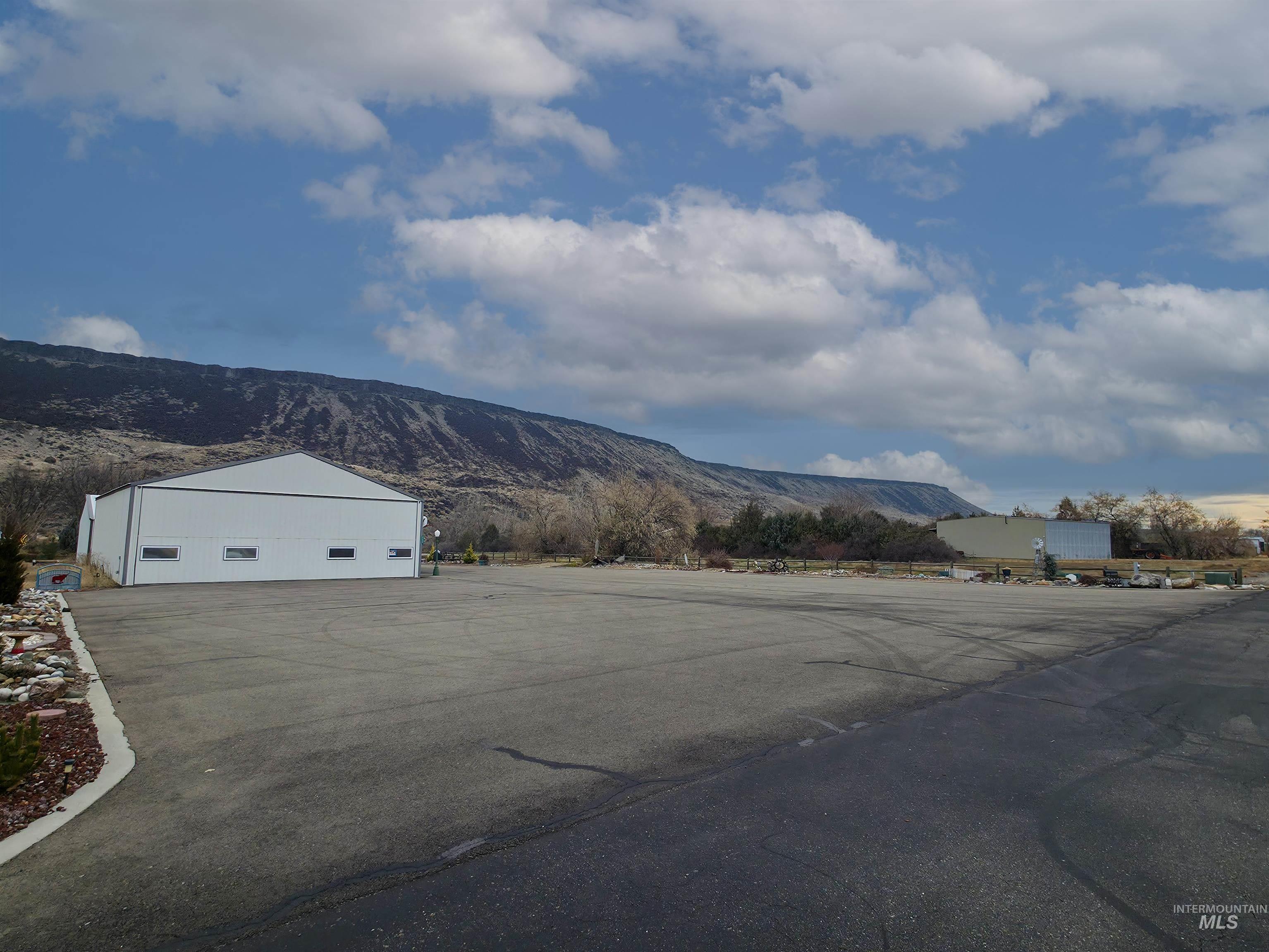 10142 Airpark Loop Rd, Melba, Idaho 83641, 3 Bedrooms, 2 Bathrooms, Residential For Sale, Price $1,200,000, 98970197