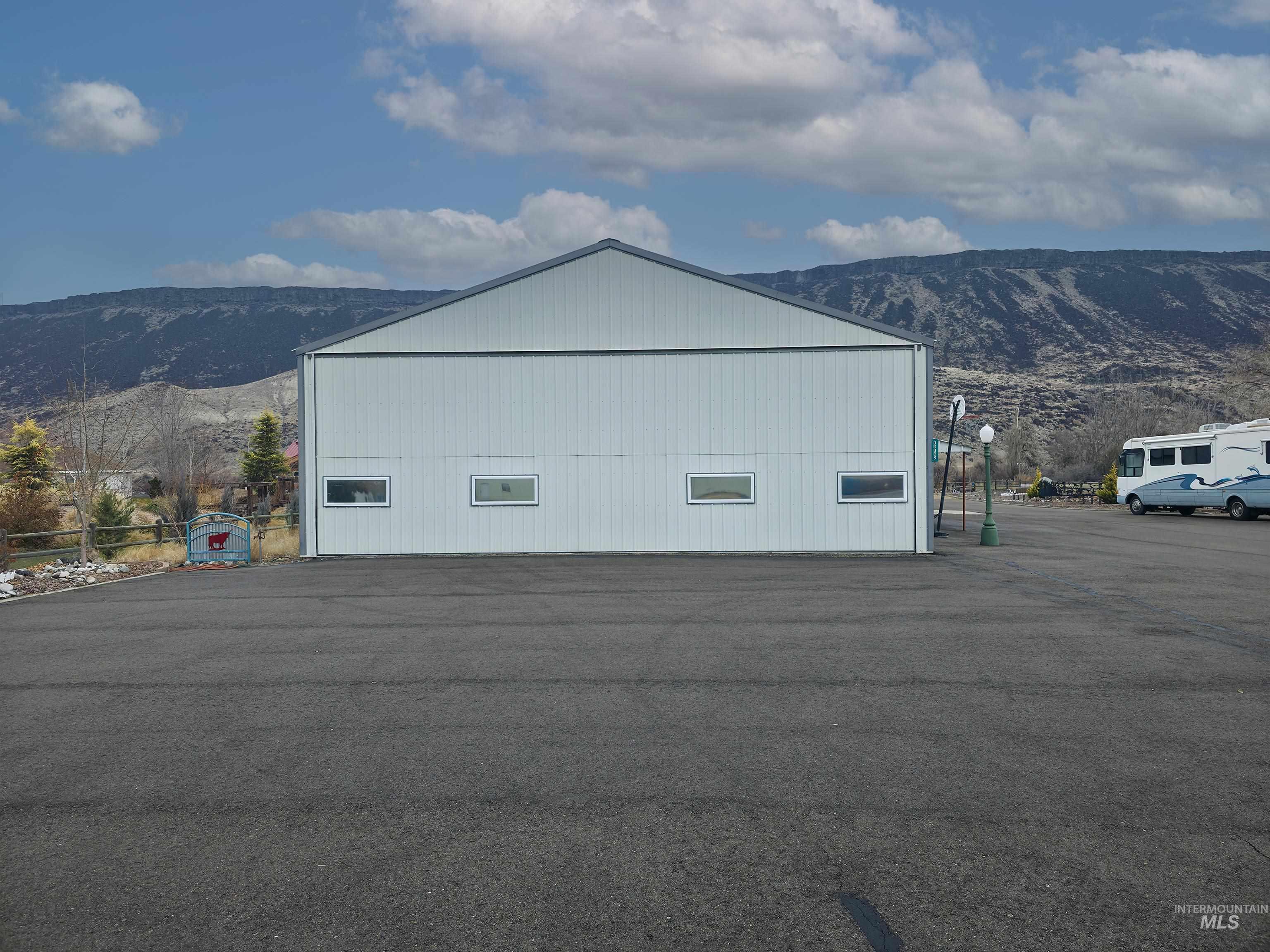 10142 Airpark Loop Rd, Melba, Idaho 83641, 3 Bedrooms, 2 Bathrooms, Residential For Sale, Price $1,200,000, 98970197