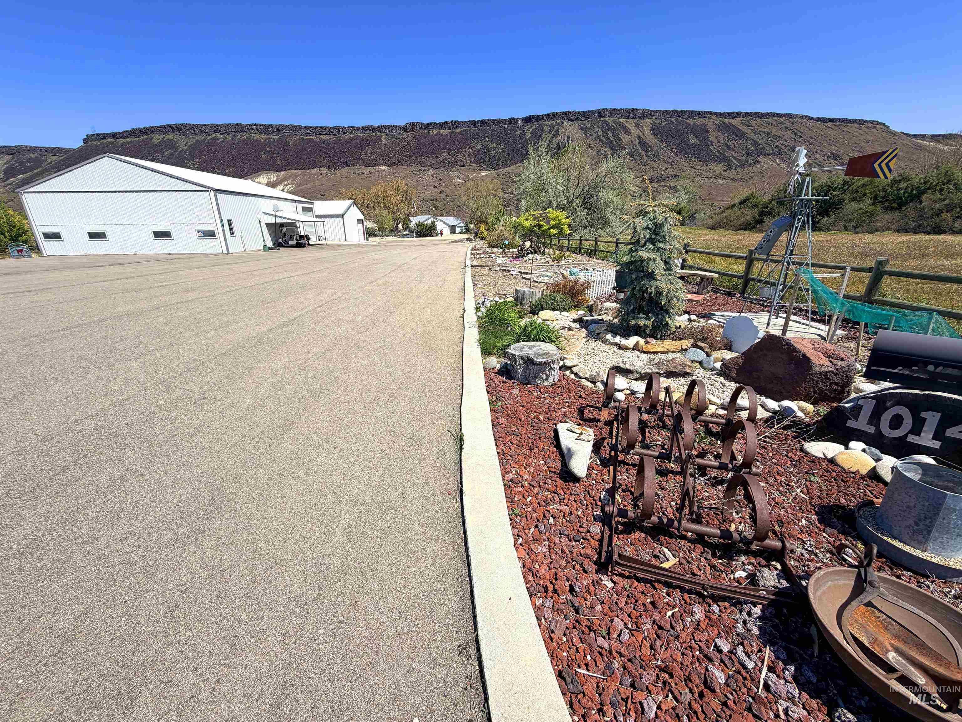 10142 Airpark Loop Rd, Melba, Idaho 83641, 3 Bedrooms, 2 Bathrooms, Residential For Sale, Price $1,200,000,MLS 98970197