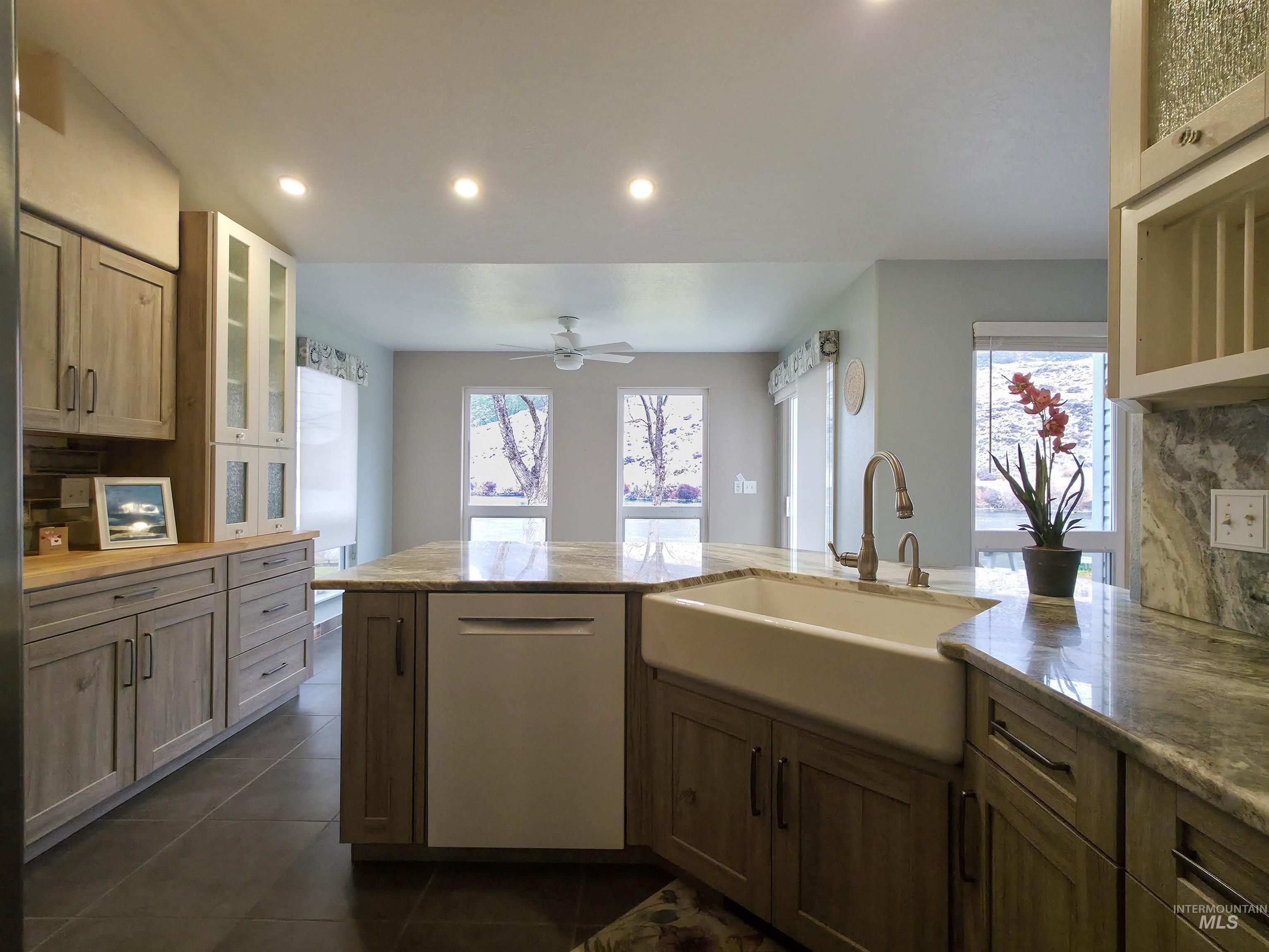 10142 Airpark Loop Rd, Melba, Idaho 83641, 3 Bedrooms, 2 Bathrooms, Residential For Sale, Price $1,200,000, 98970197