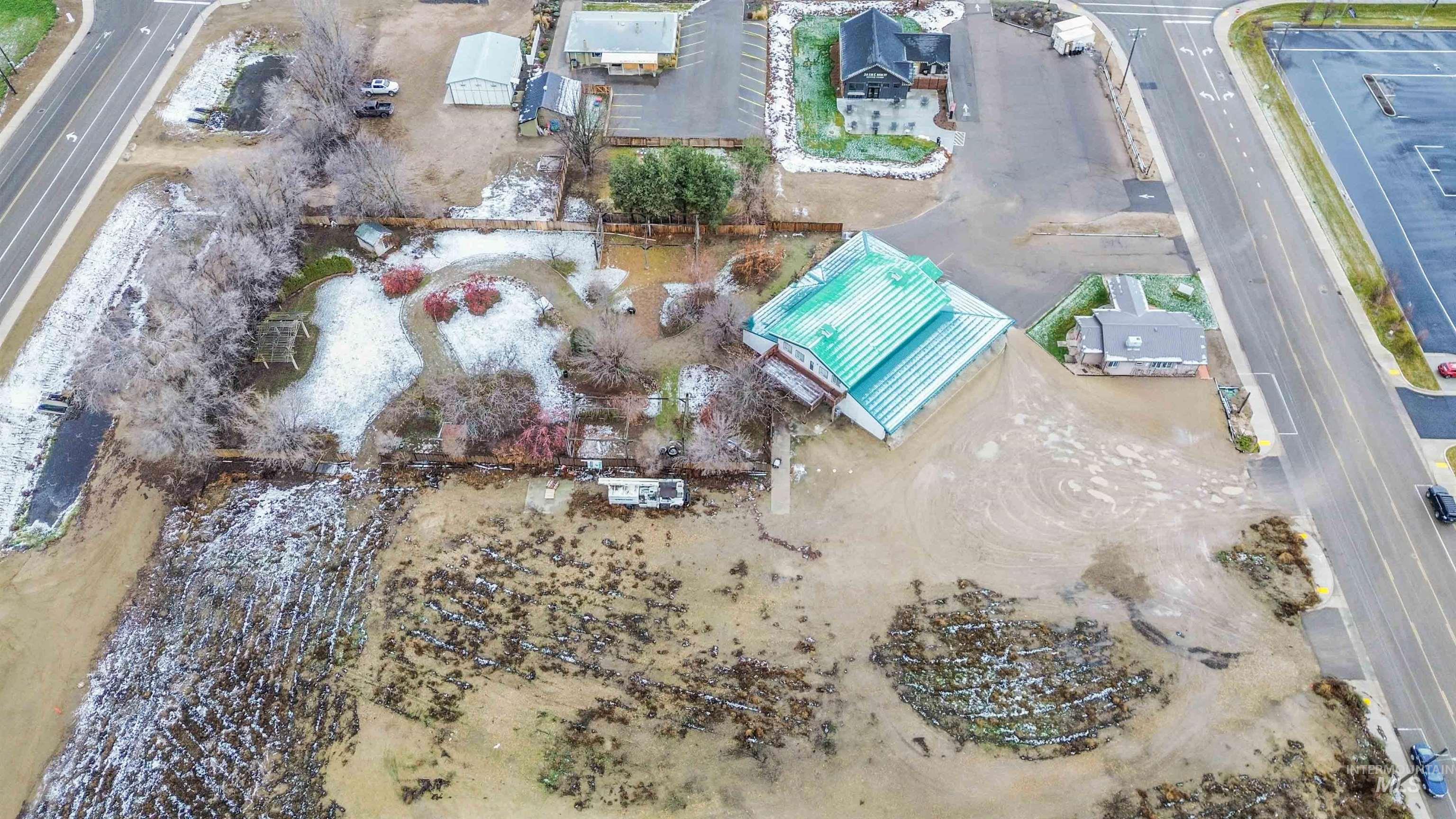 Aerial view of property and surrounding area