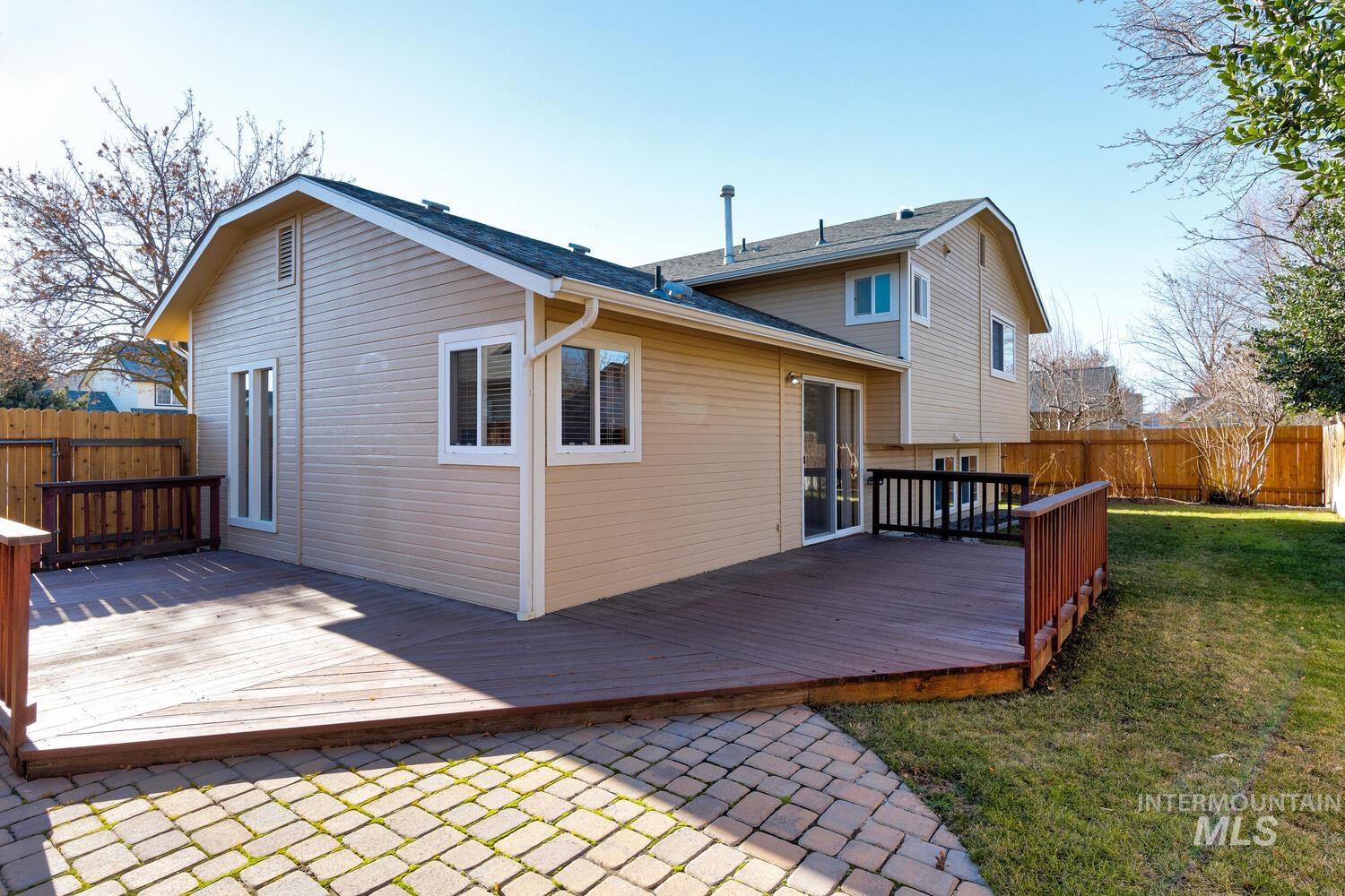 9676 W Toni St, Boise, Idaho 83704, 4 Bedrooms, 3 Bathrooms, Residential For Sale, Price $489,900,MLS 98970207