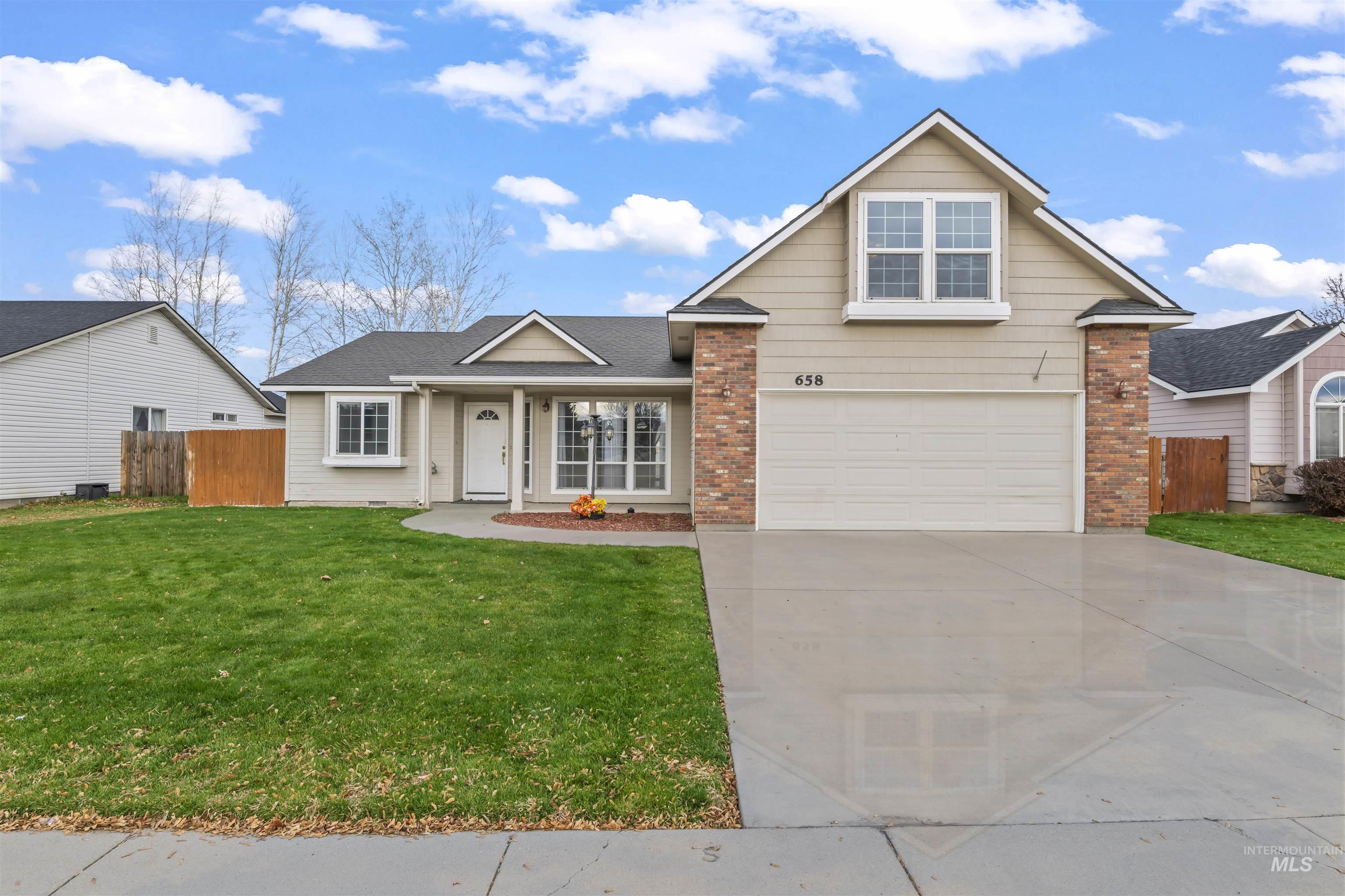 658 E Huckleberry Ct, Kuna, Idaho 83634, 3 Bedrooms, 2 Bathrooms, Residential For Sale, Price $390,000, 98970208