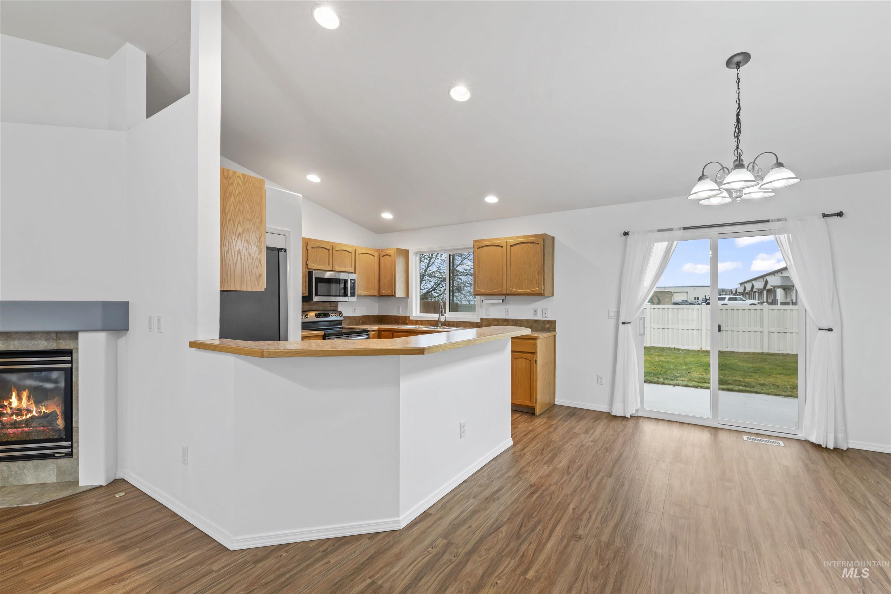 658 E Huckleberry Ct, Kuna, Idaho 83634, 3 Bedrooms, 2 Bathrooms, Residential For Sale, Price $390,000, 98970208