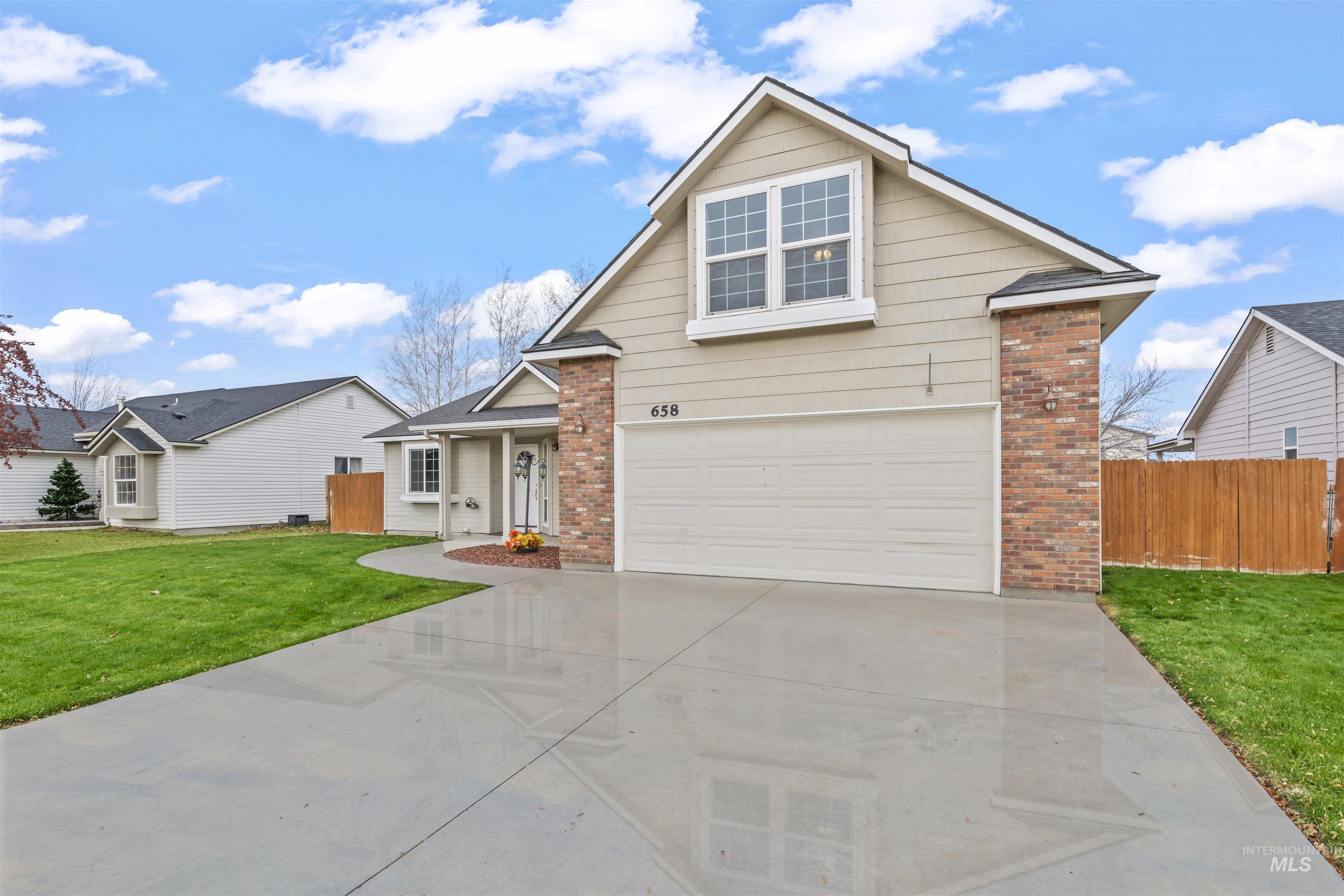 658 E Huckleberry Ct, Kuna, Idaho 83634, 3 Bedrooms, 2 Bathrooms, Residential For Sale, Price $390,000, 98970208