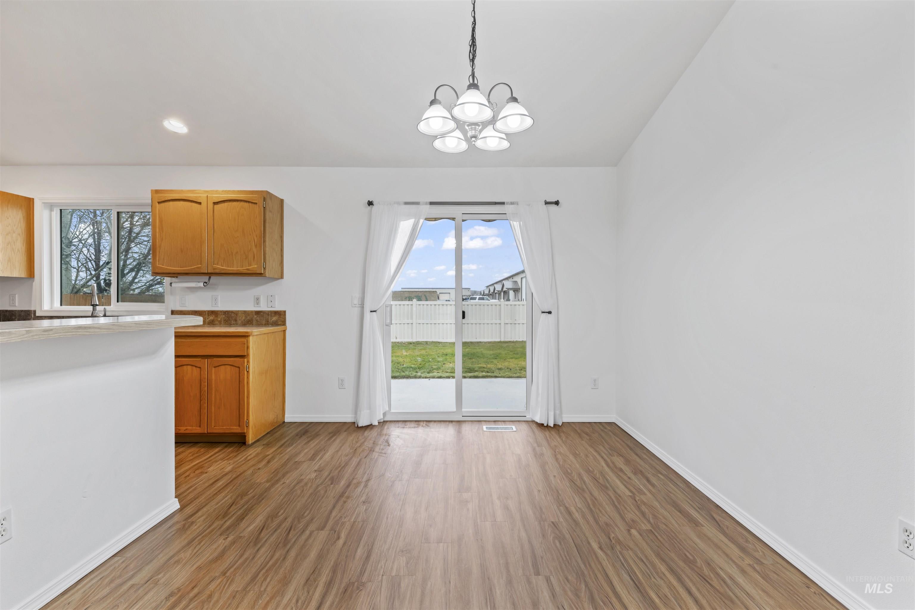 658 E Huckleberry Ct, Kuna, Idaho 83634, 3 Bedrooms, 2 Bathrooms, Residential For Sale, Price $390,000, 98970208