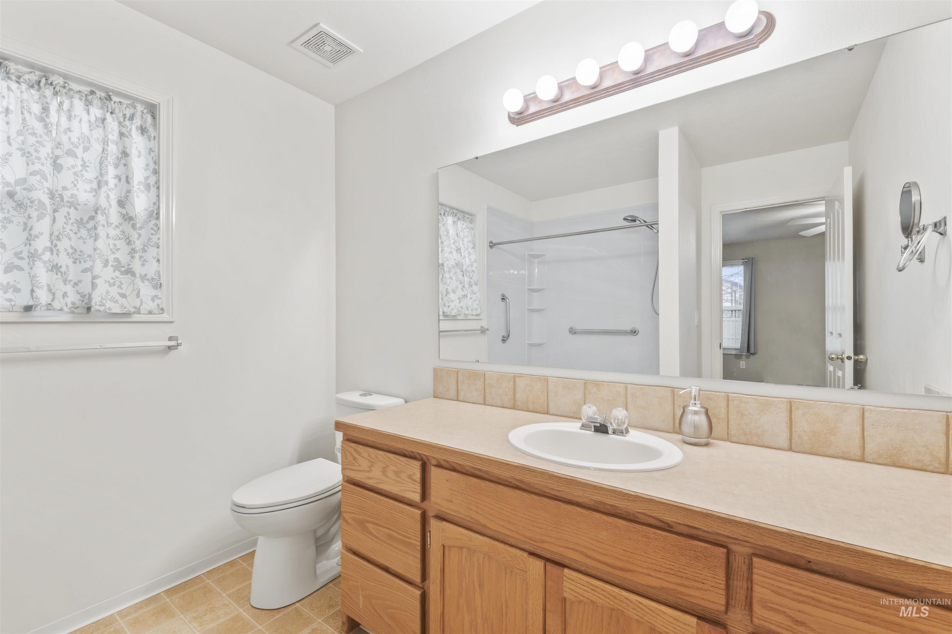 658 E Huckleberry Ct, Kuna, Idaho 83634, 3 Bedrooms, 2 Bathrooms, Residential For Sale, Price $390,000, 98970208